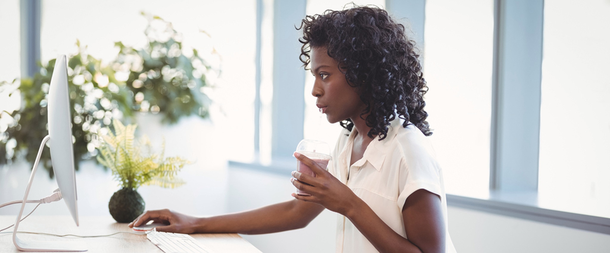 5-exercises-to-do-at-your-desk