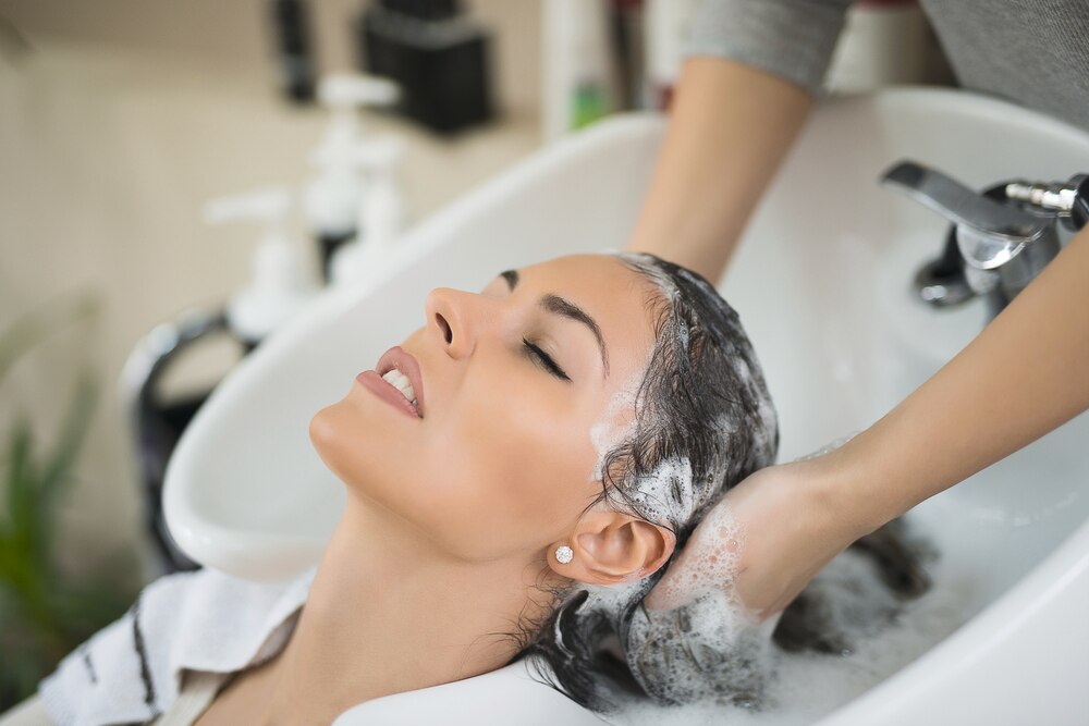 TIPS DAN CARA MENJAGA KESEHATAN RAMBUT