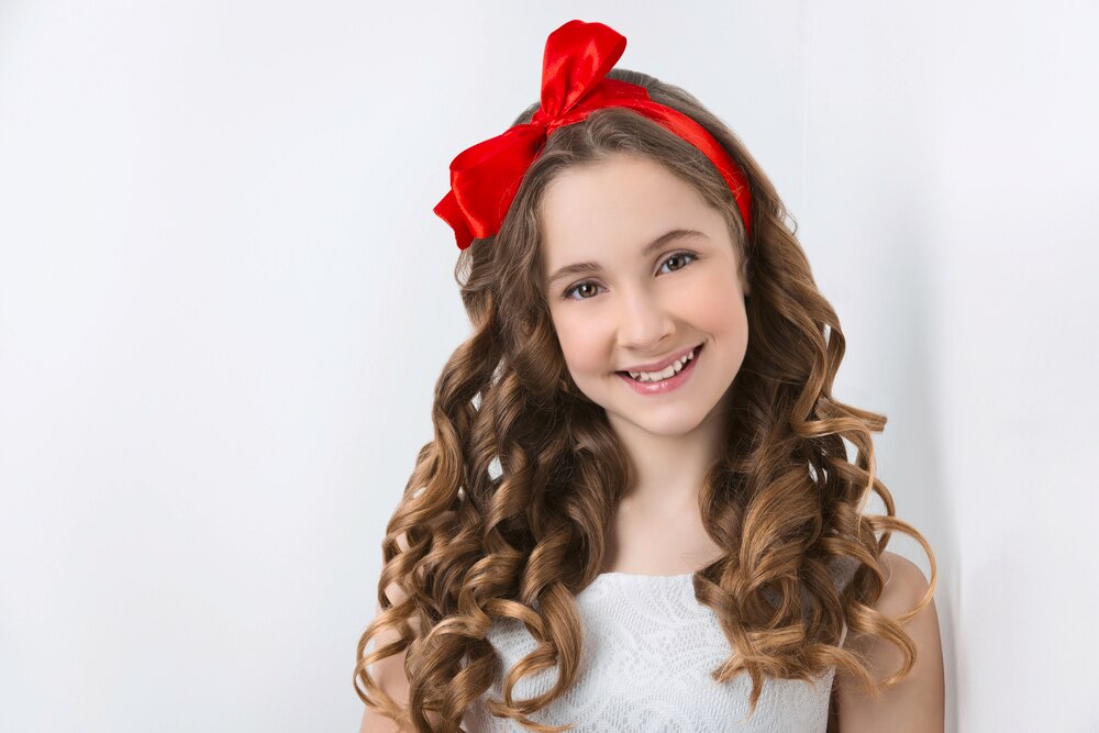 Inspirasi cara menghias rambut mudah dengan headband