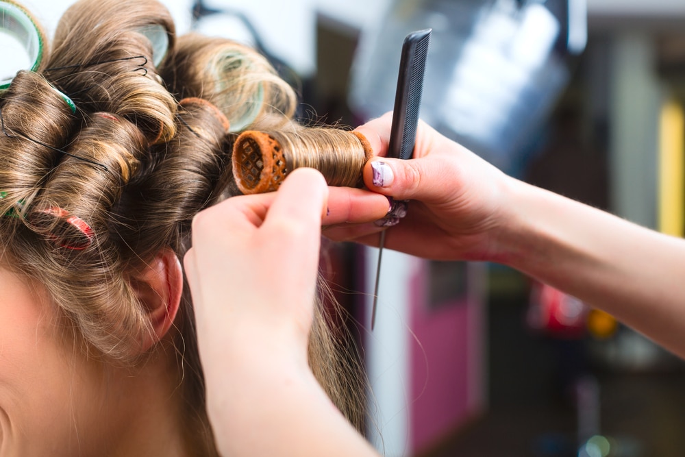 Inspirasi cara menghias rambut mudah dengan headband