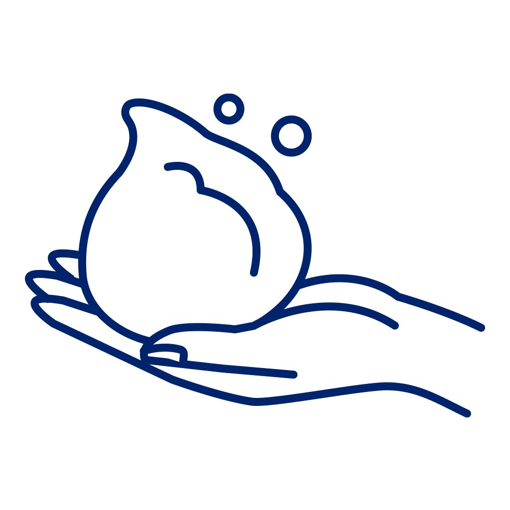 濃密泡を手のひらに載せます。