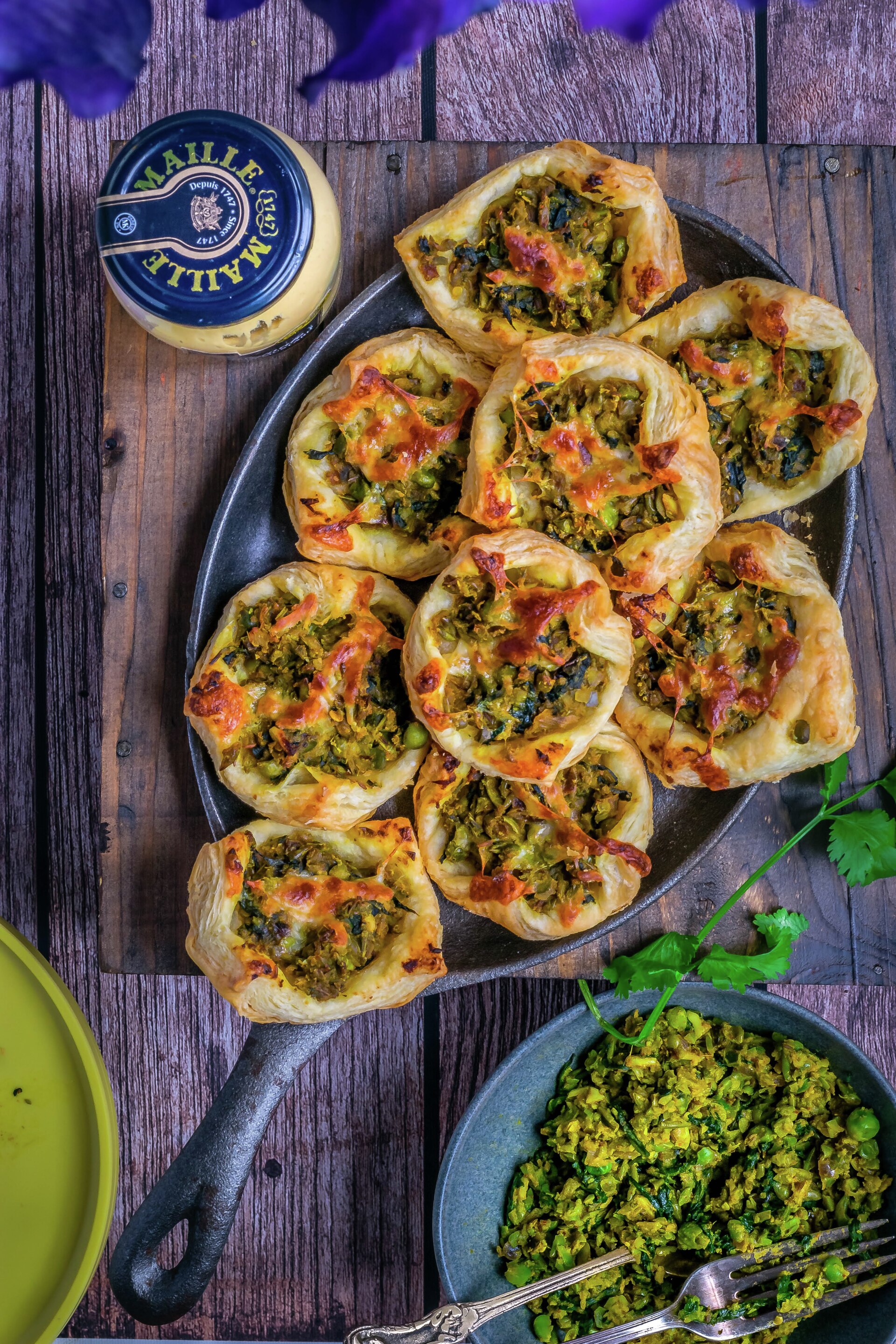 Homemade Spicy Green Peas &amp; Spinach Pastry Puffs