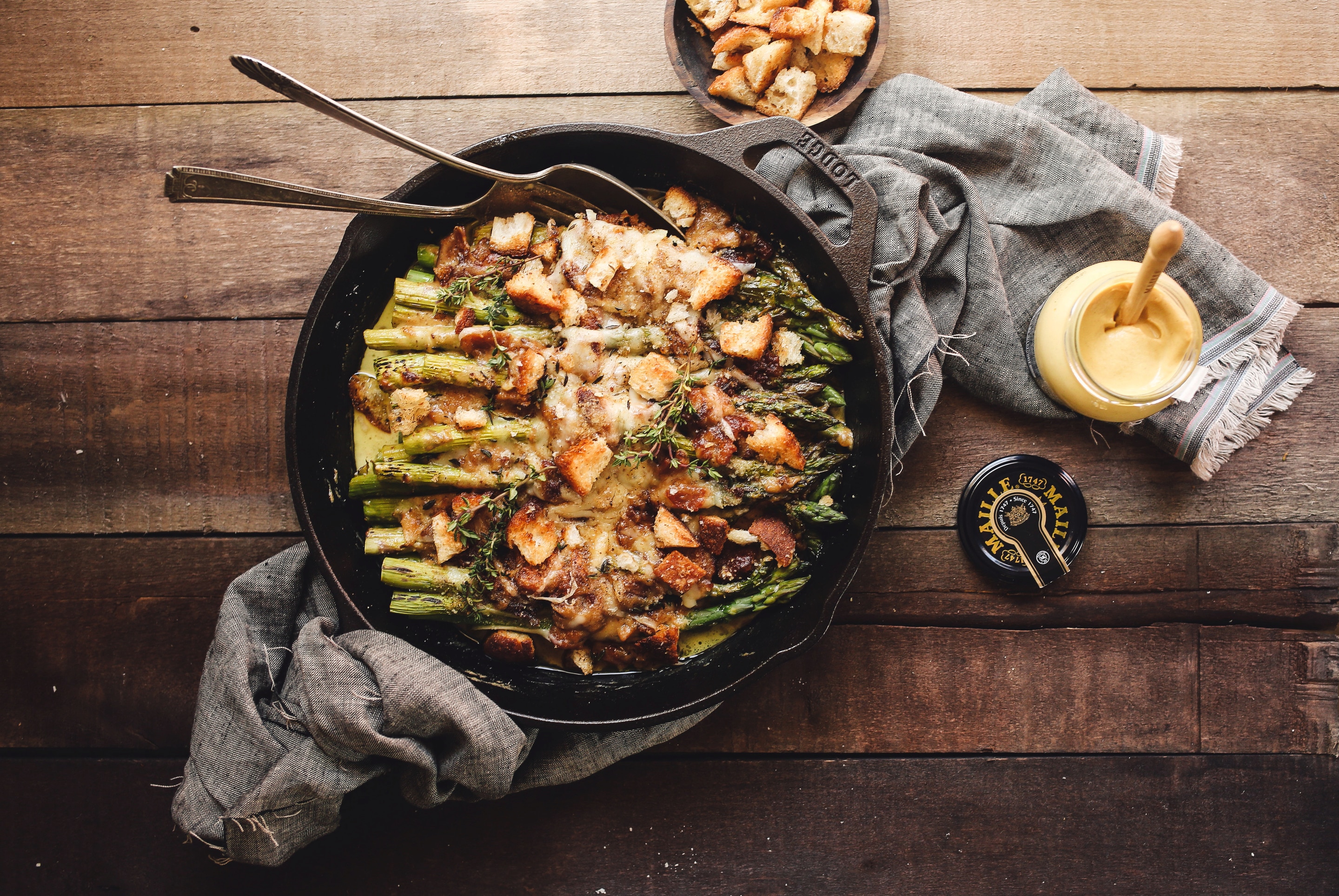 Cheesy Baked Asparagus