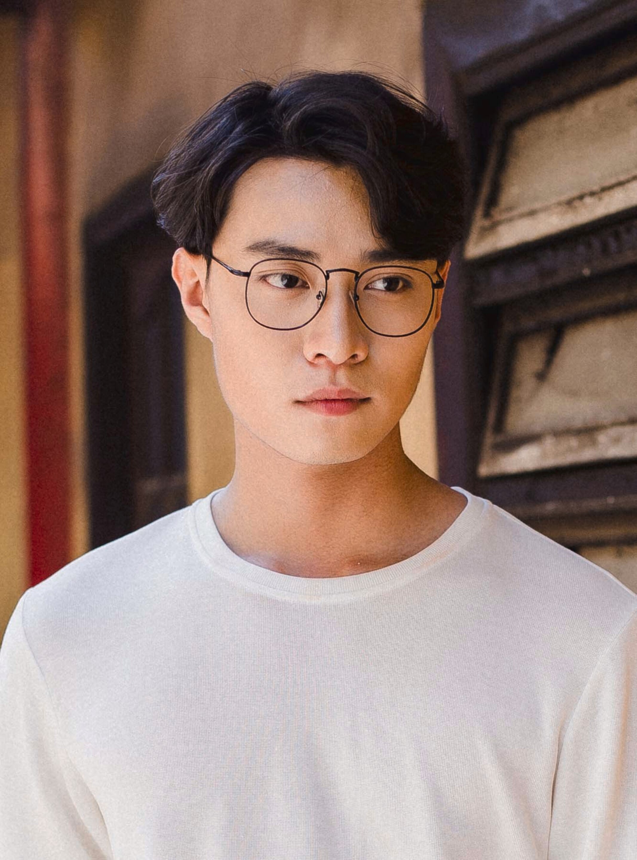 หนุ่มนักเรียนหมอ กับลุคที่ดูทรงภูมิ  (Credit: Rex by Shutterstock)