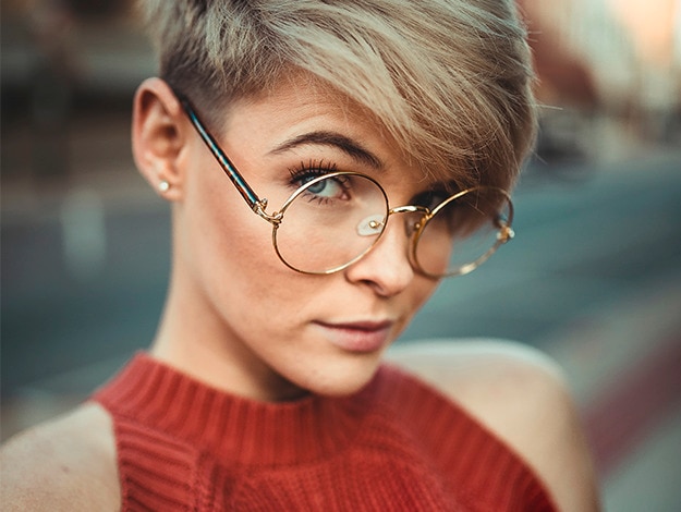 hairstyles for highlighted hair: side shaved pixie cut
