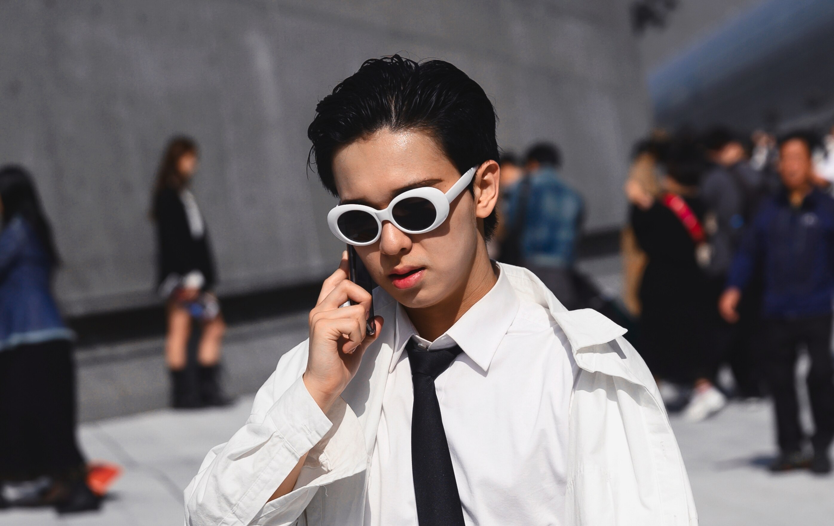 pria dengan rambut rapi