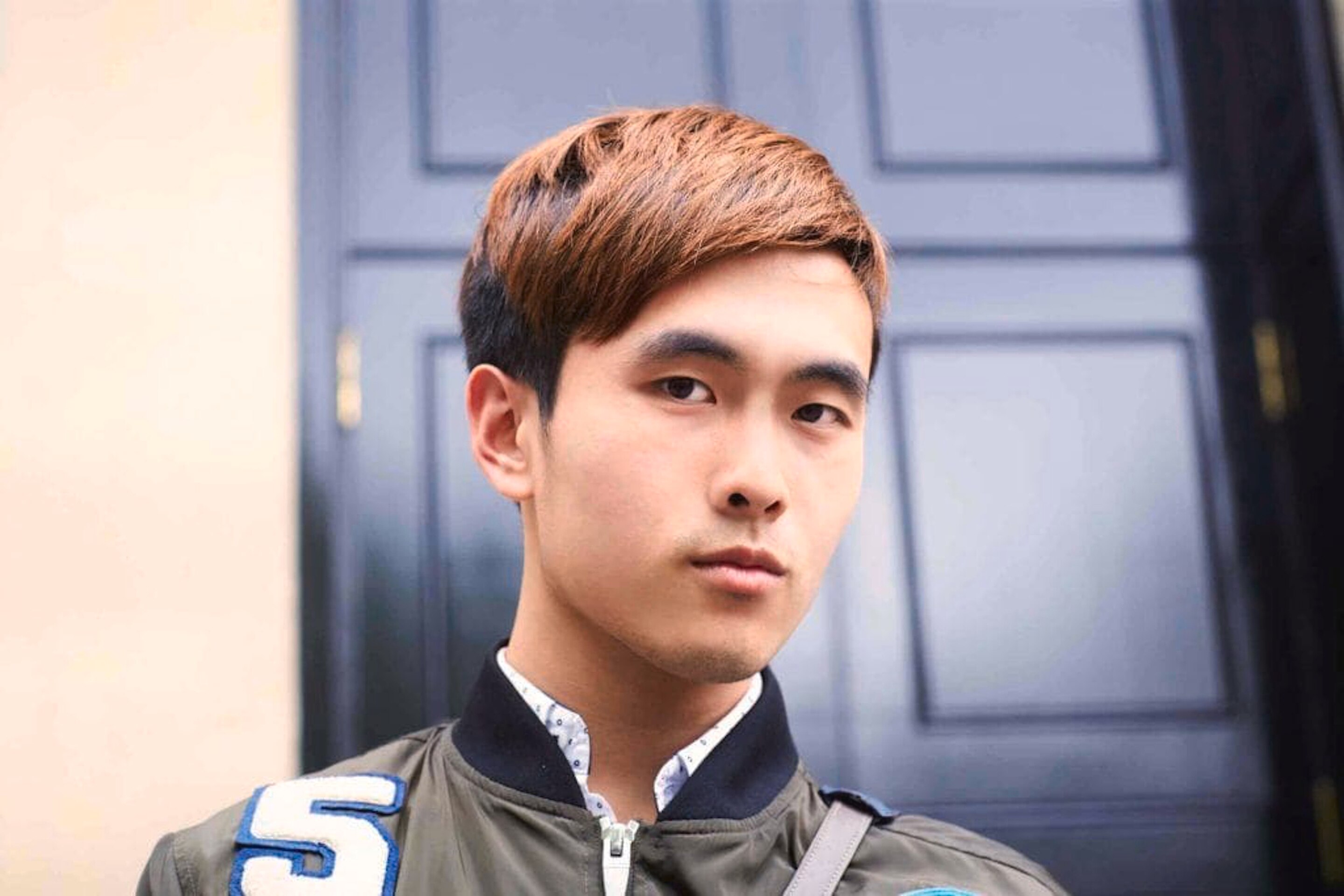 warna rambut chestnut brown untuk kulit sawo matang (Foto: Shutterstock)