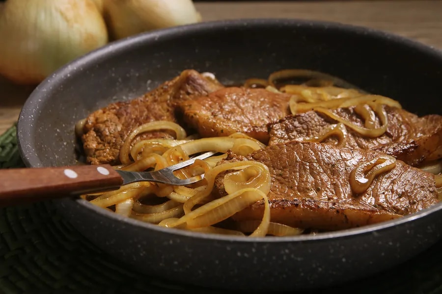 Bife Acebolado
