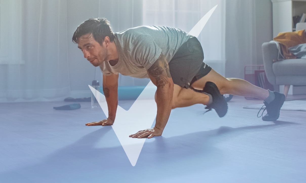 Encuentra rutinas fáciles para hacer en casa para hombre. Práctica yoga, activación muscular, fitball, ejercicios con pesos o sin pesas. 