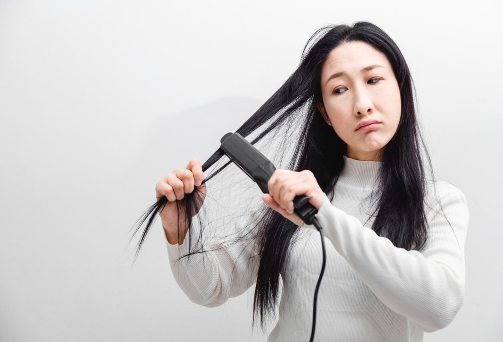 Kesalahan Perawatan yang Sebabkan Rambut Kering dan Cara Mengatasinya