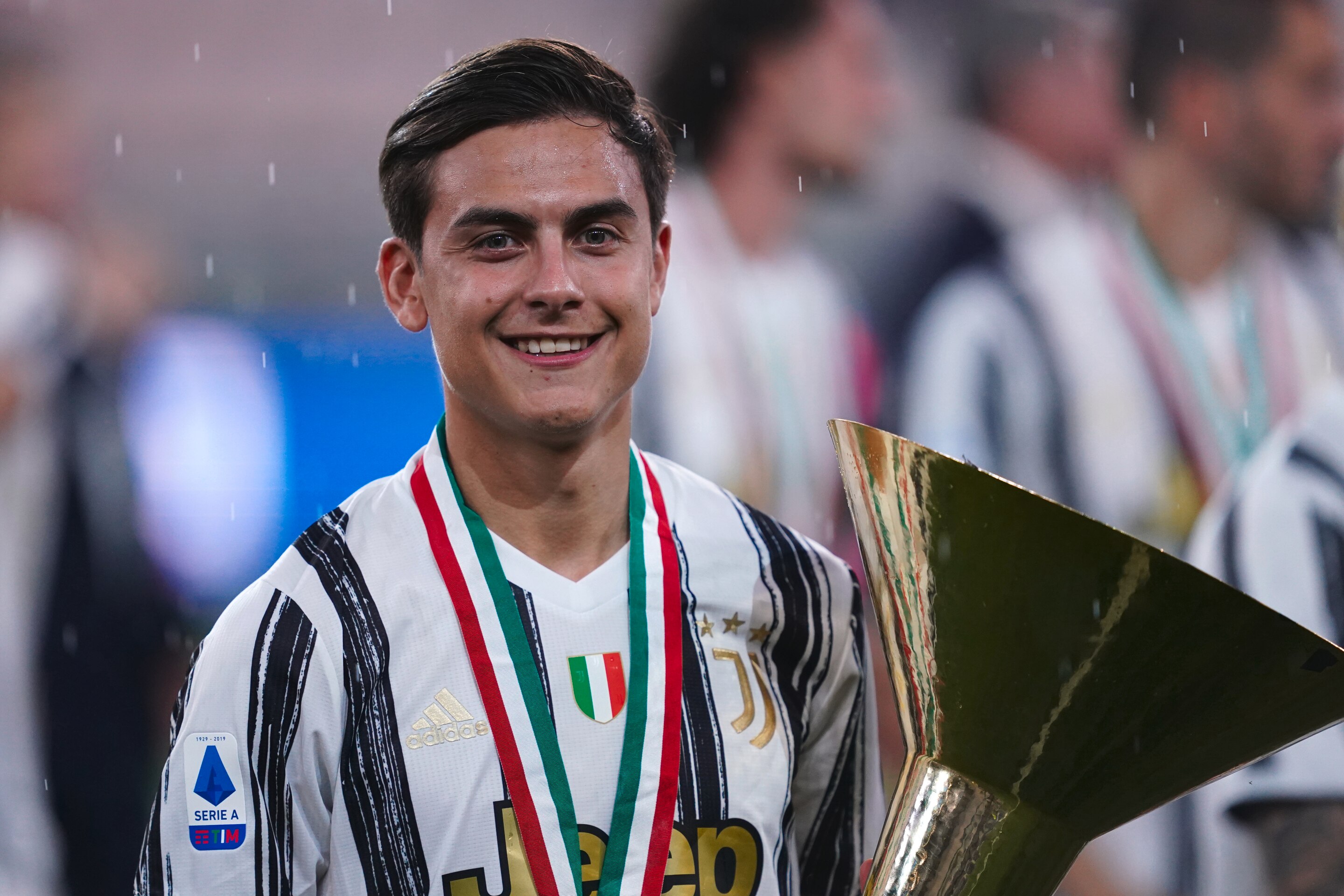 gaya rambut pemain bola paulo dybala	