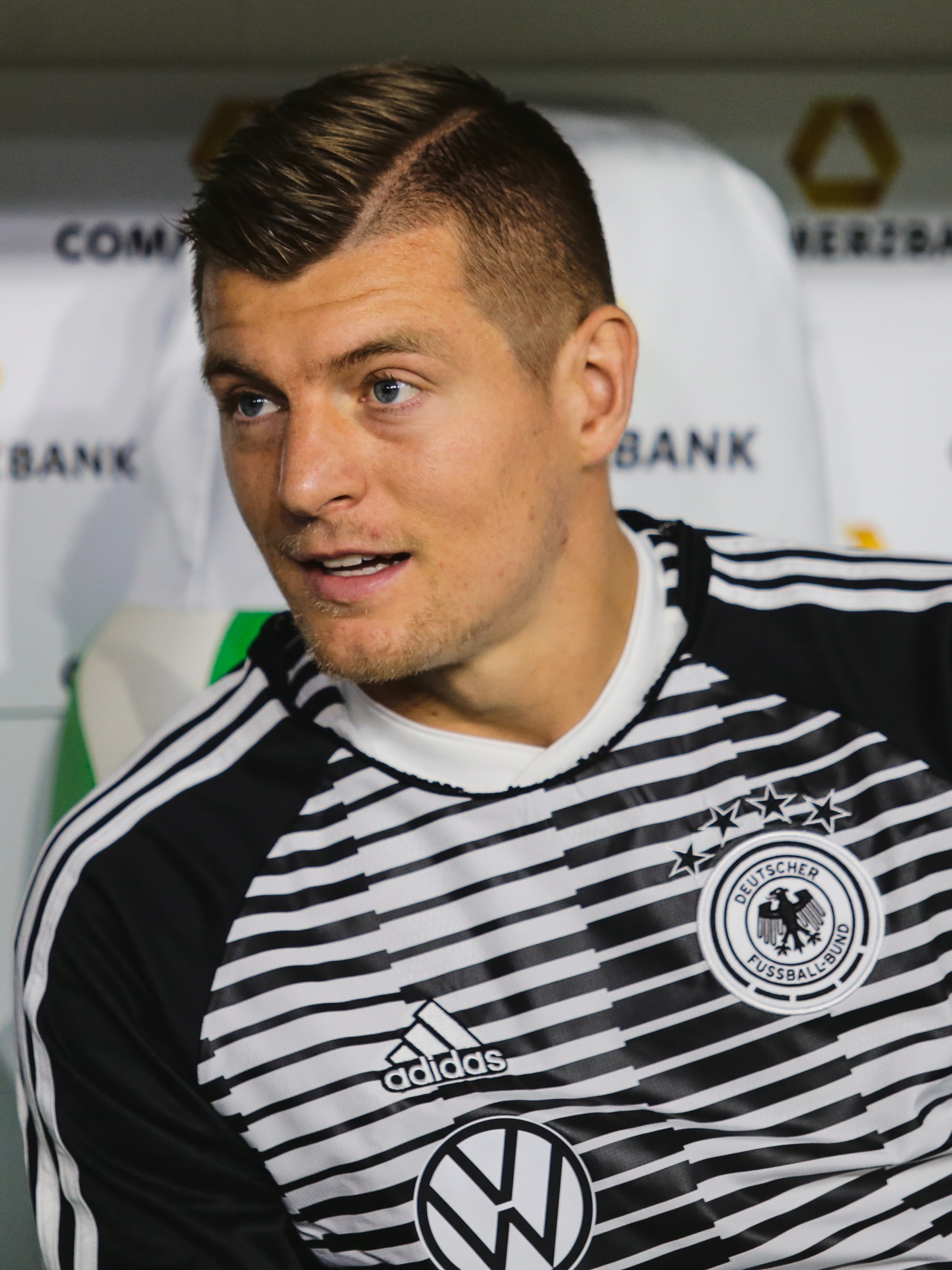 gaya rambut pemain bola toni kroos