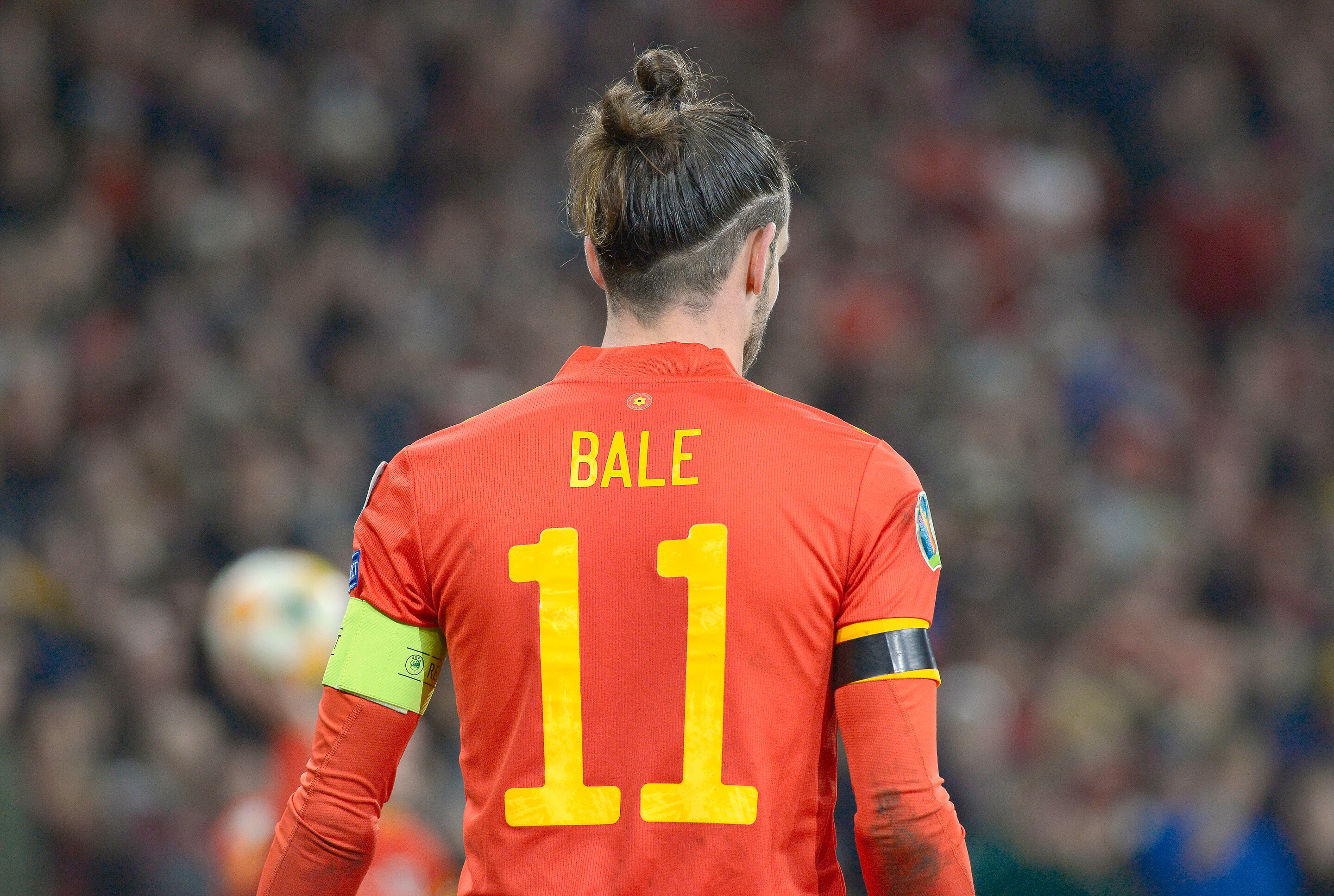 gaya rambut pemain bola gareth bale
