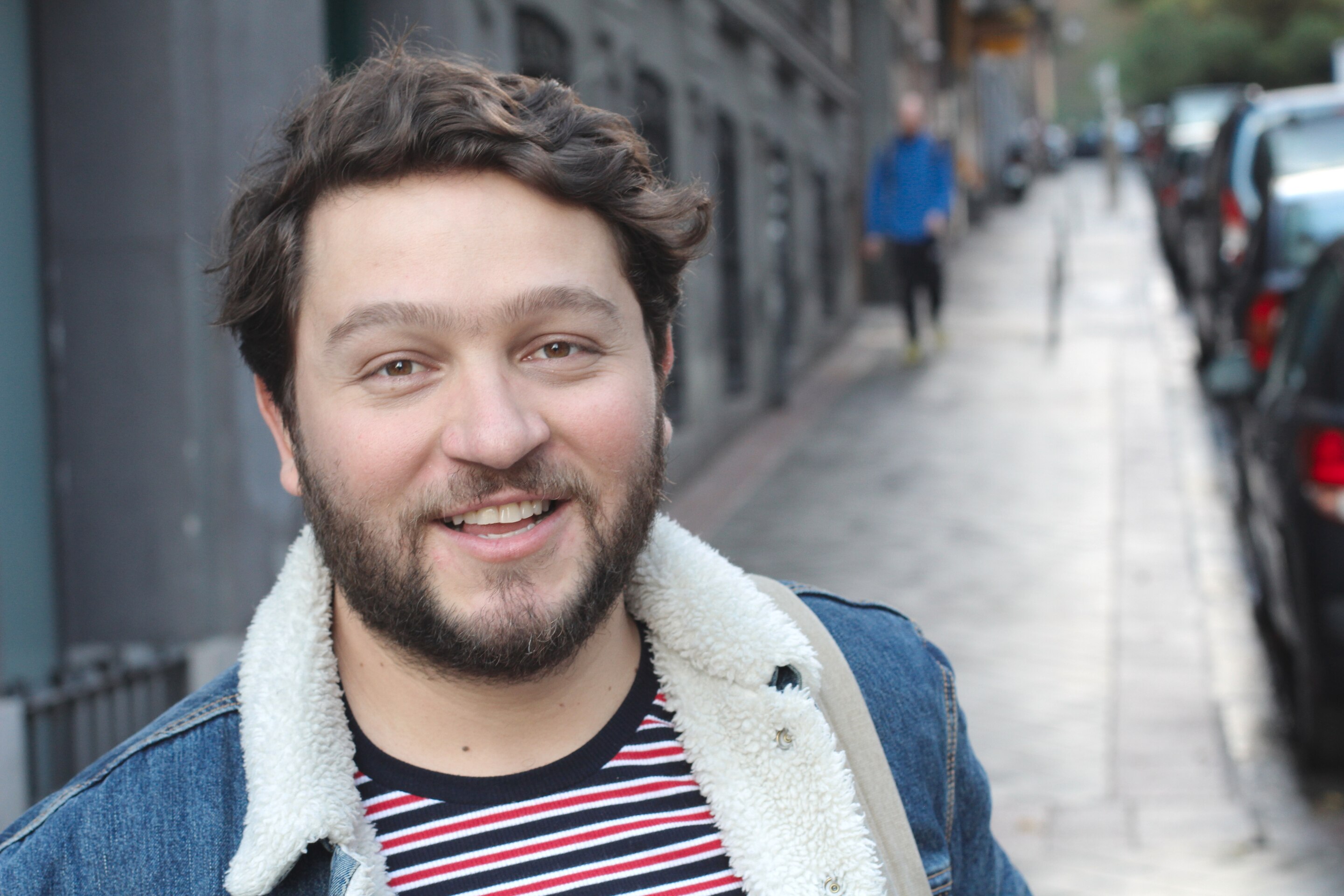 style rambut pria gemuk side swept