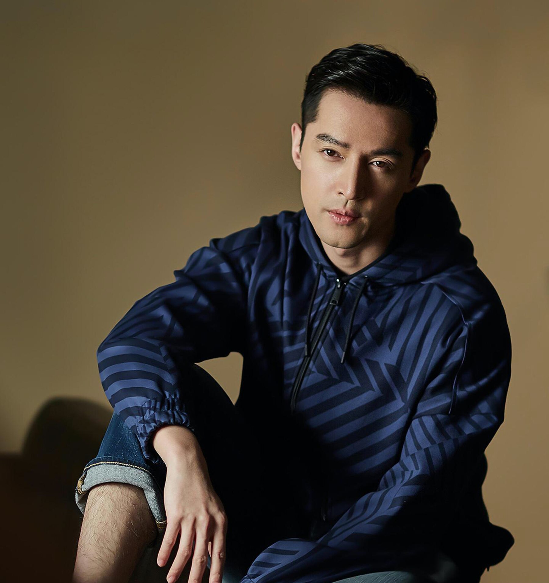 pria dengan rambut rapi