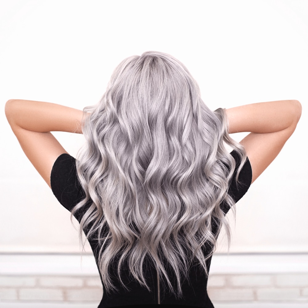 Girl's Day Lee Hyeri warna rambut abu-abu