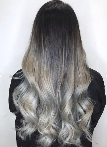 Tren Warna Rambut Abu-Abu