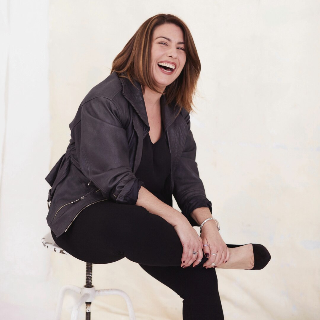 Phoebe, 38