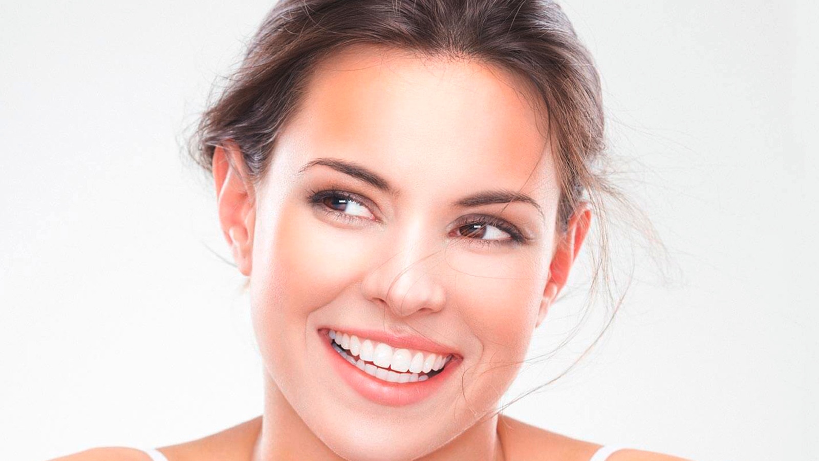 Make-up semplice e veloce: un viso perfetto in 5 minuti