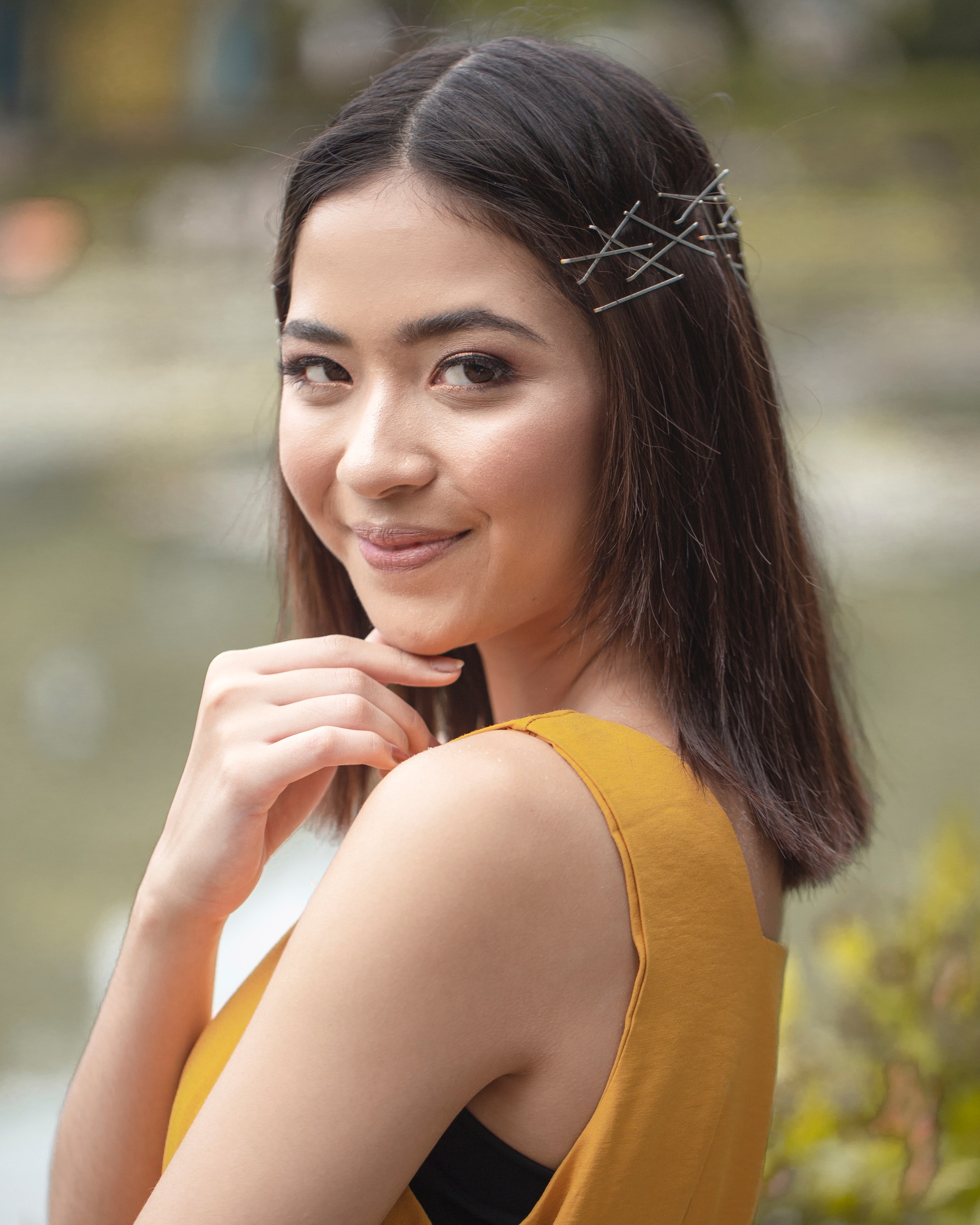 Mencoba tren rambut pendek