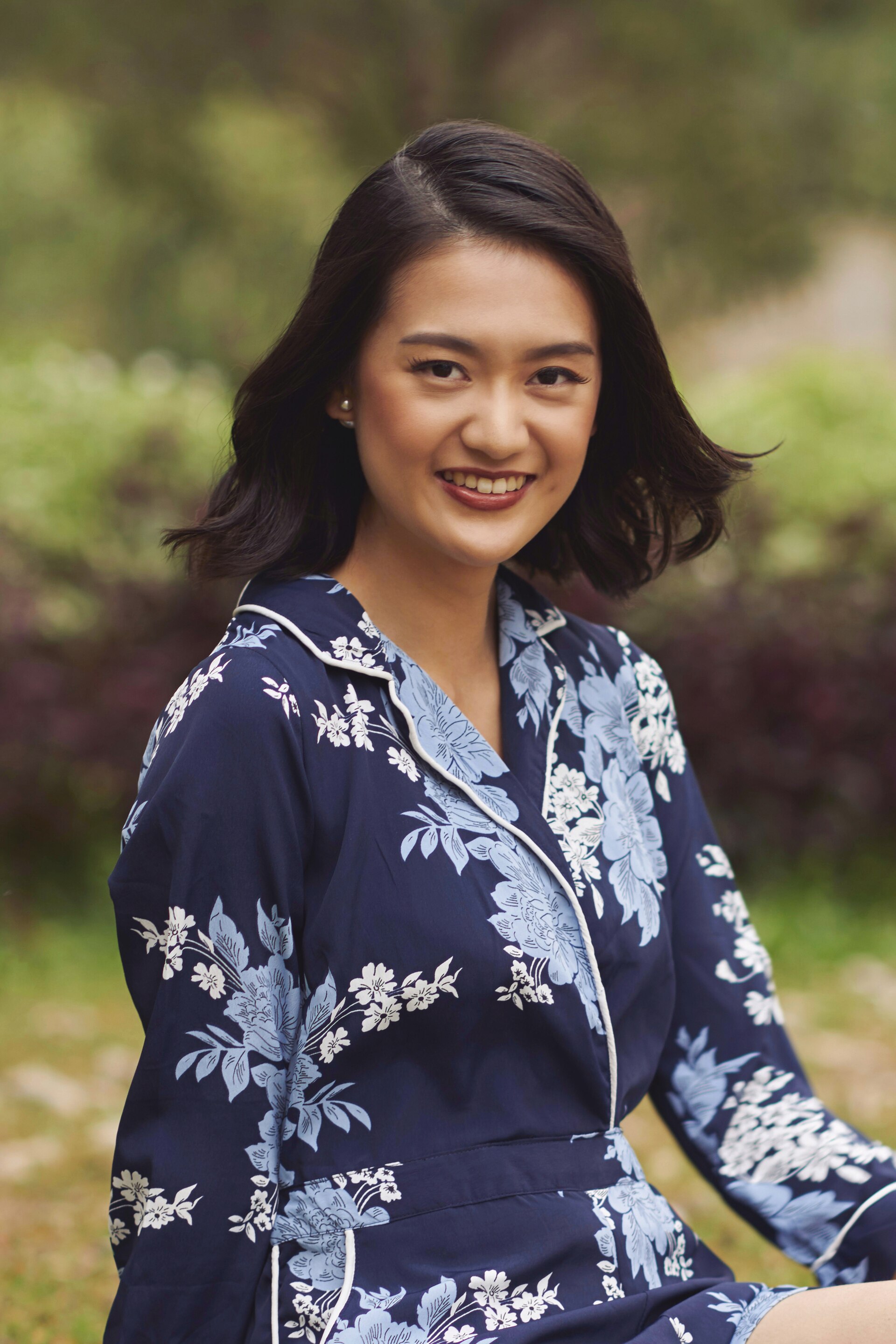 Berikan gaya keriting untuk gaya rambut choppy bob. (Foto: Hariono Halim)