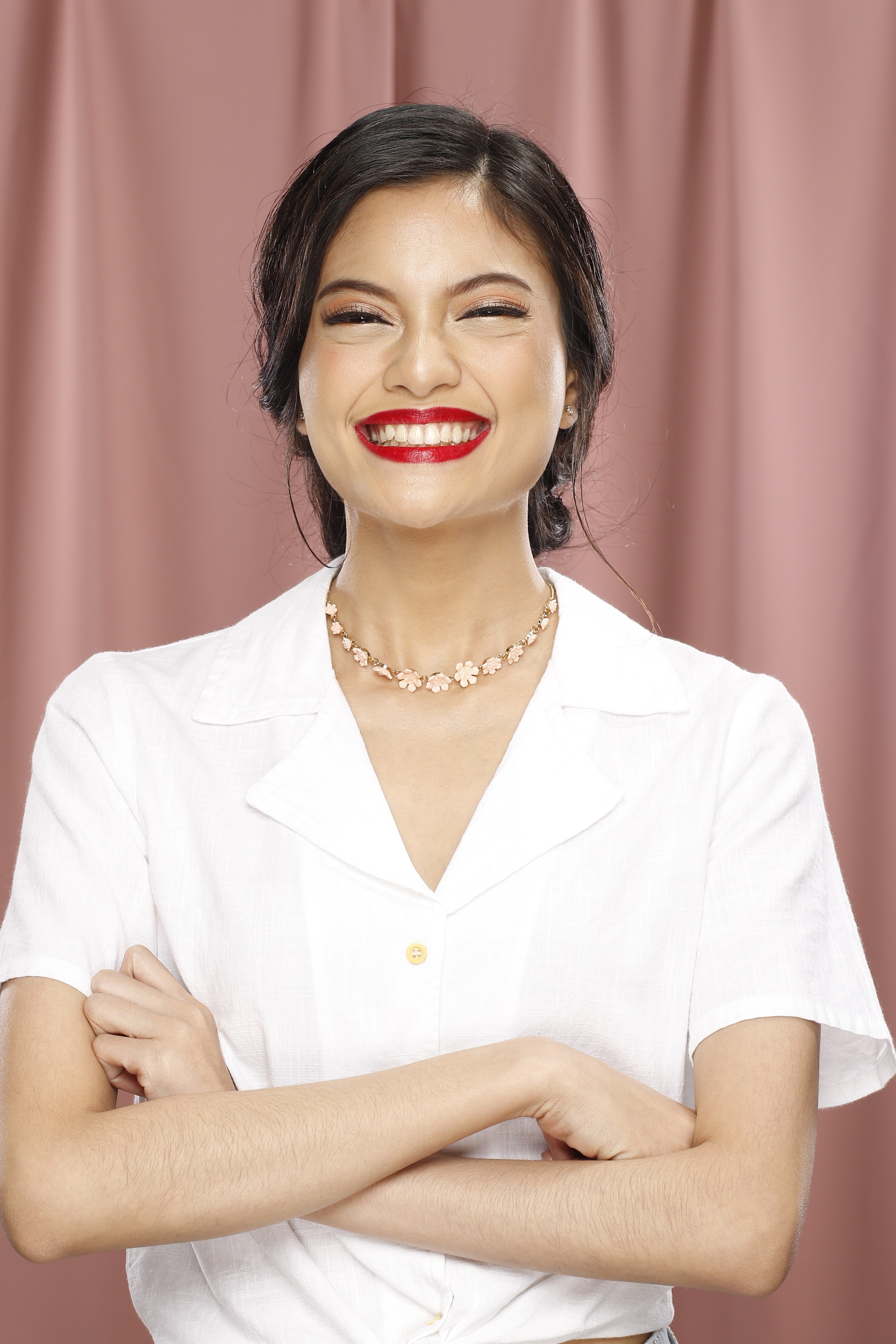 Belahan rambut pinggir untuk wajah persegi