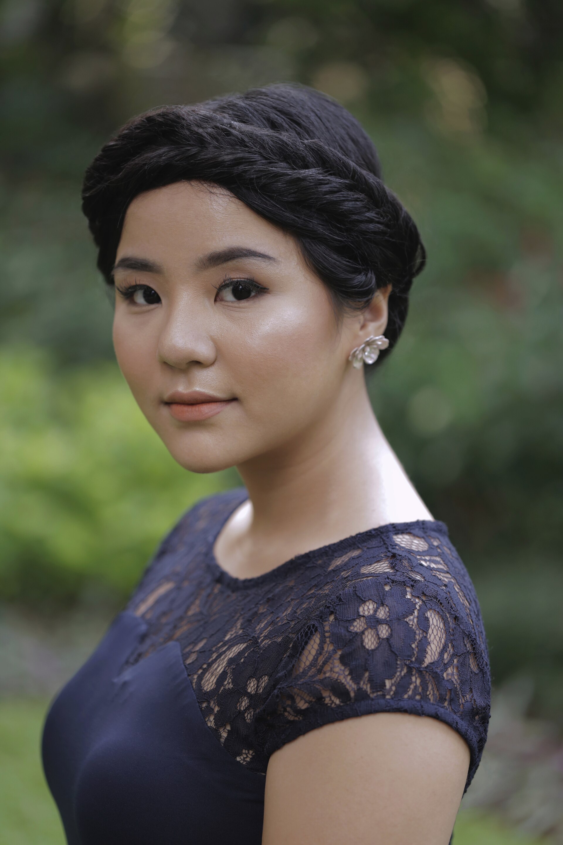 Fishtail braid pada rambut panjang