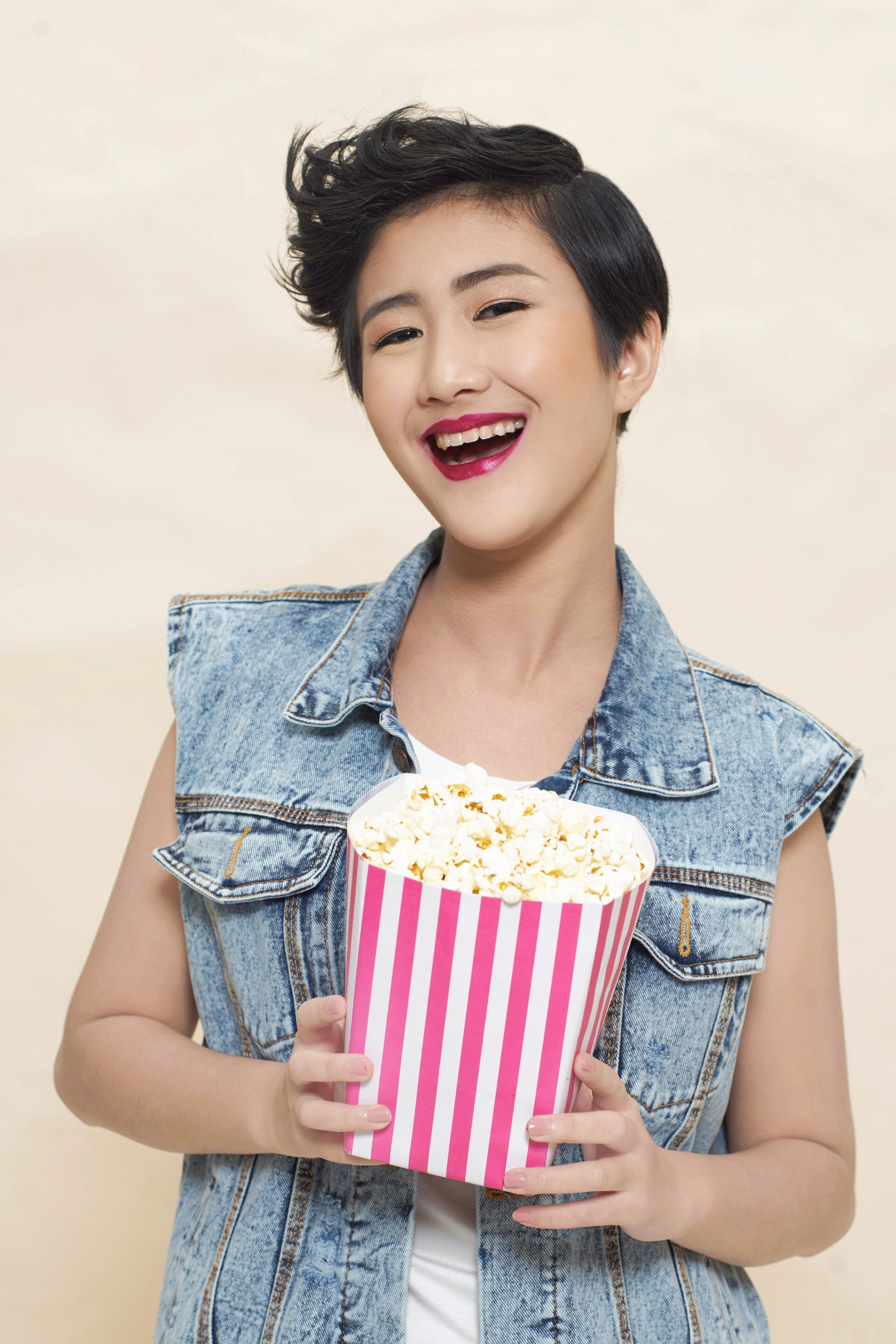 Penataan rambut bisa disesuaikan dengan berbagai acara. (Foto: Hariono Halim)