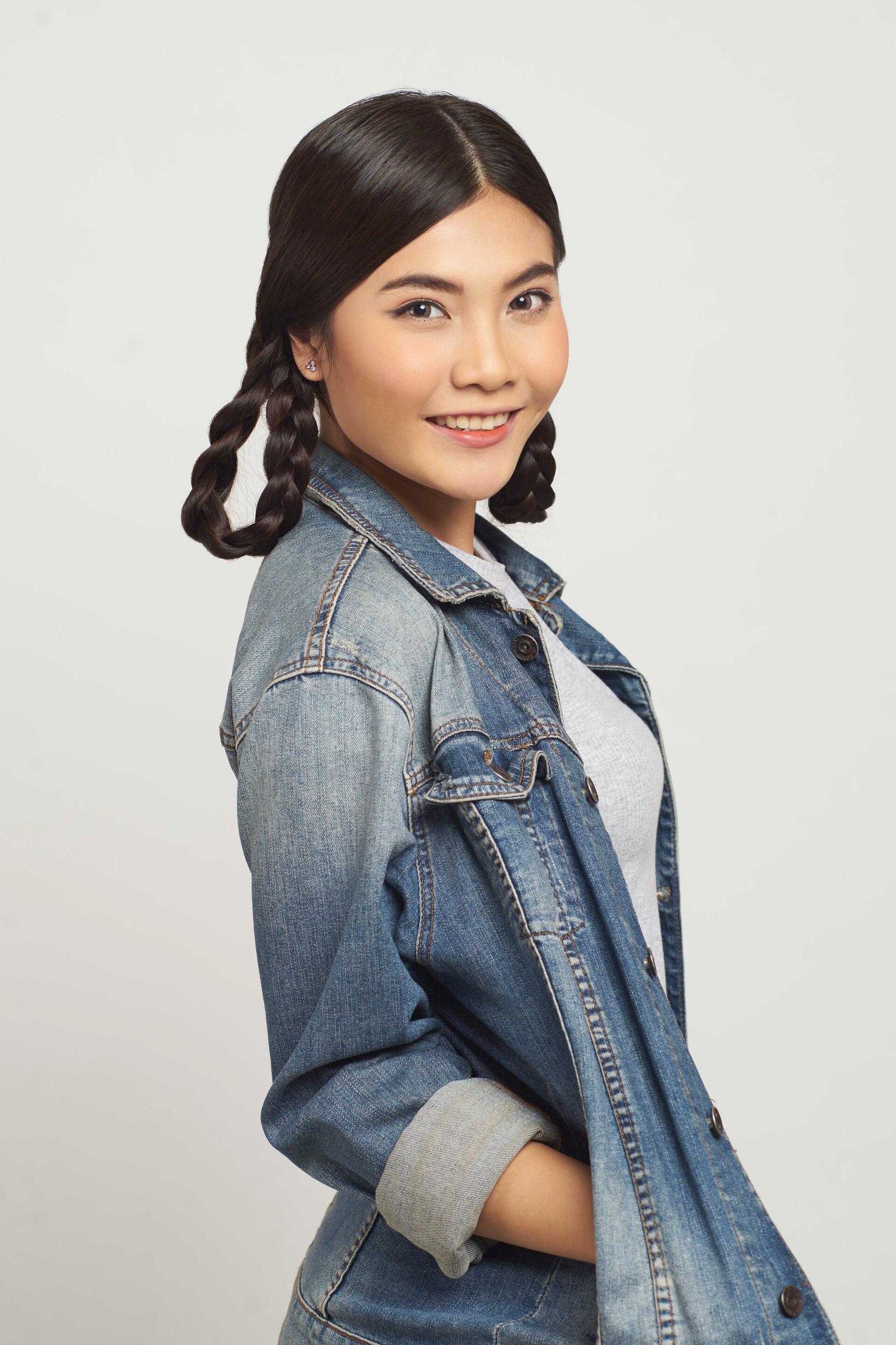 Gaya yang playful untuk kamu yang suka gaya unik. (Foto: Hariono Halim)