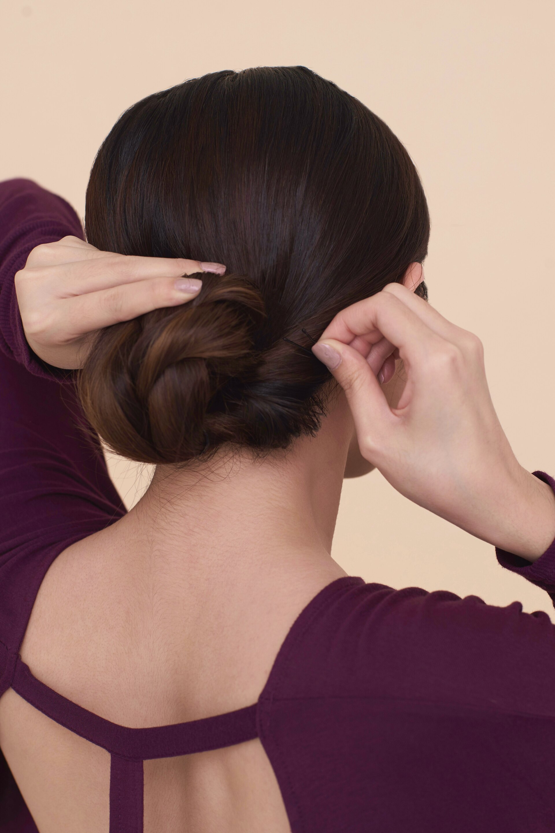 braided-twist-updo-step-5-menjepit-cepol