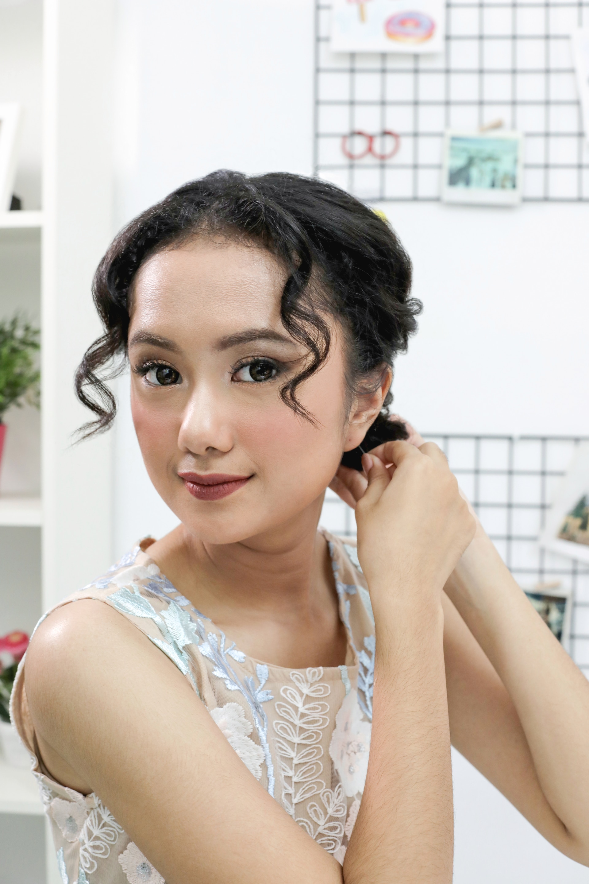 Tutorial mini bun untuk rambut keriting pendek