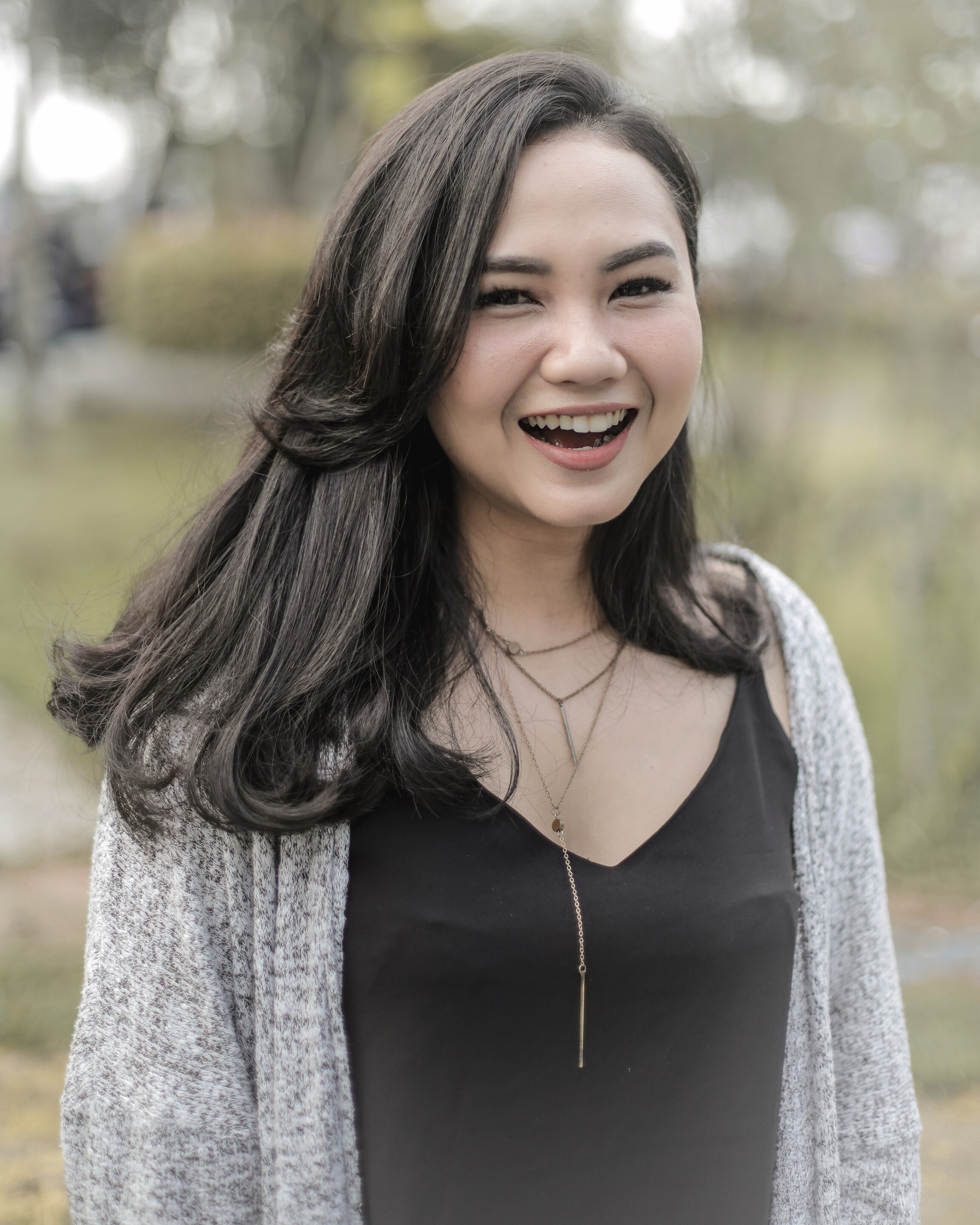 Tambahkan poni panjang untuk membingkai wajah. (Foto : Natasha Estelle)