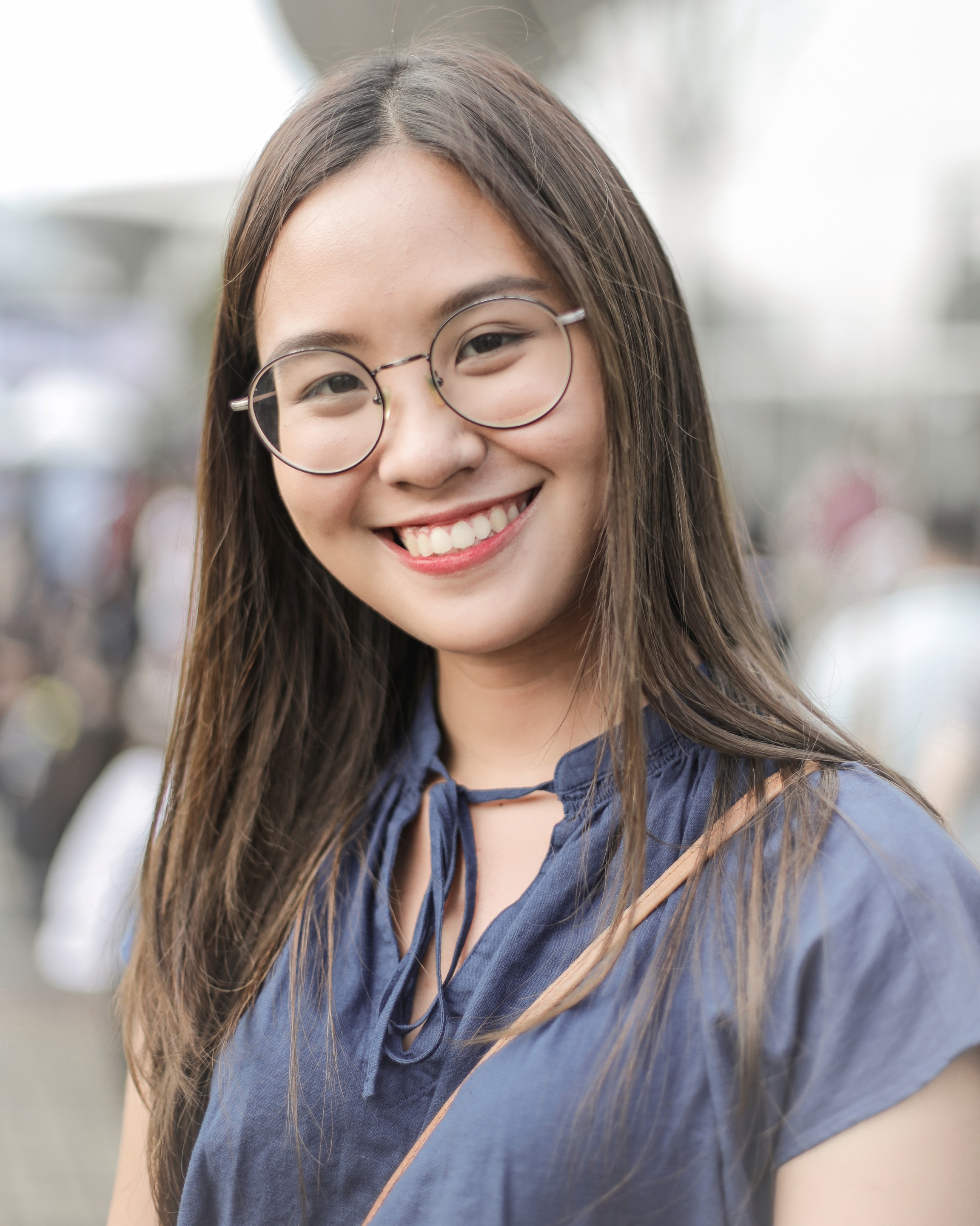 Ribka dengan rambut lurus dan tipis