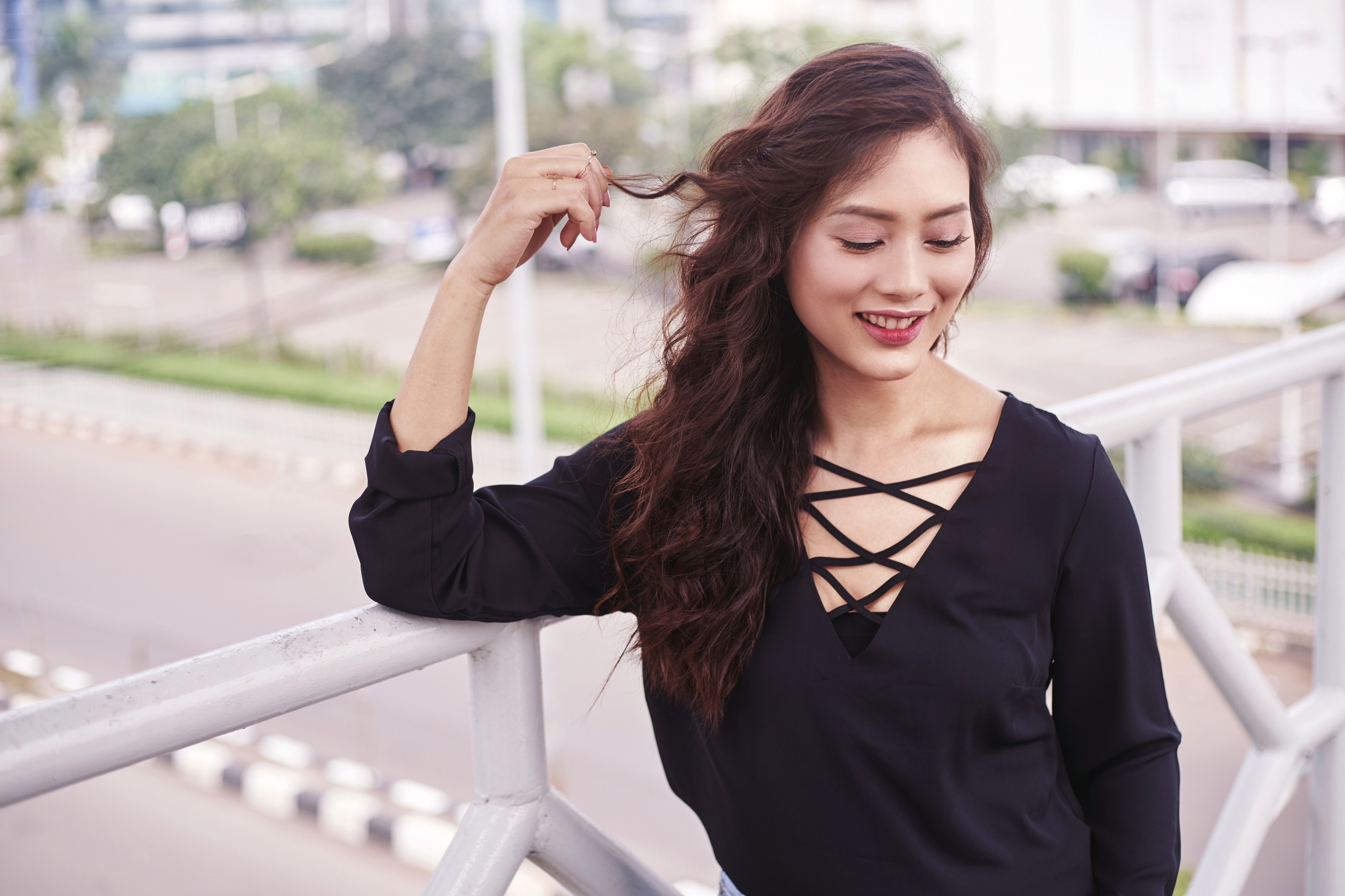 DIY Mengeriting Rambut Gaya 'Tousled' Hanya dengan Bobby Pins