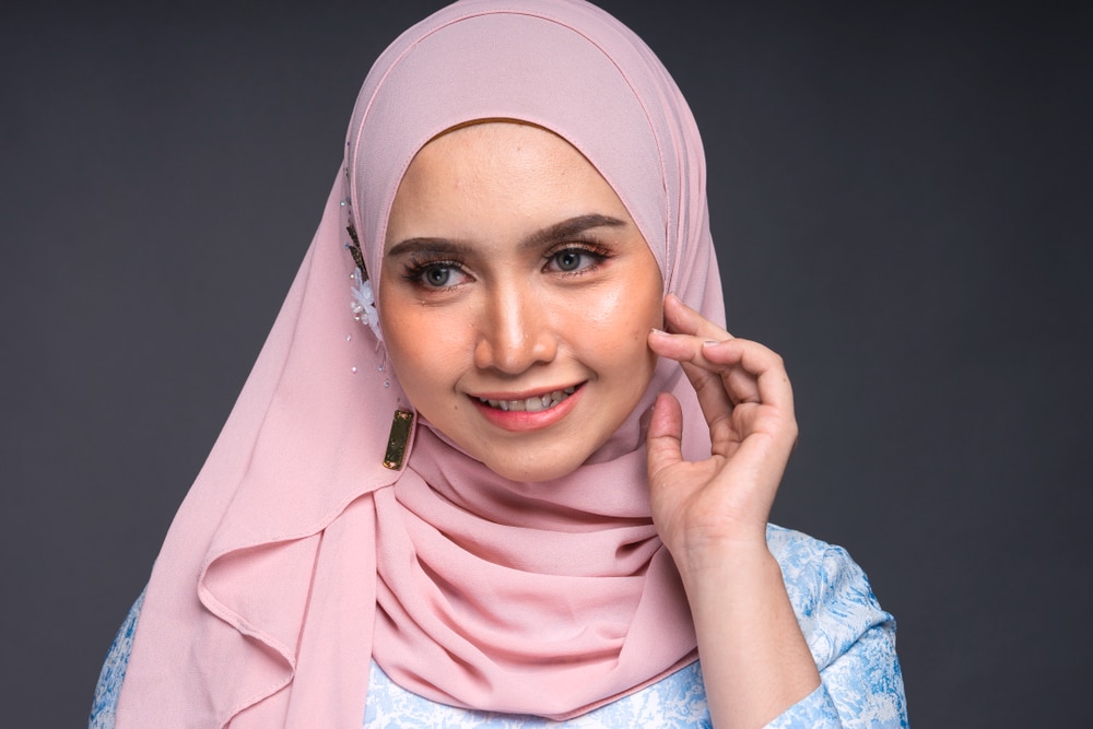 7 Bahan Hijab Yang Nyaman Dan Intip Inspirasi Gaya Hijab Masa Kini ...