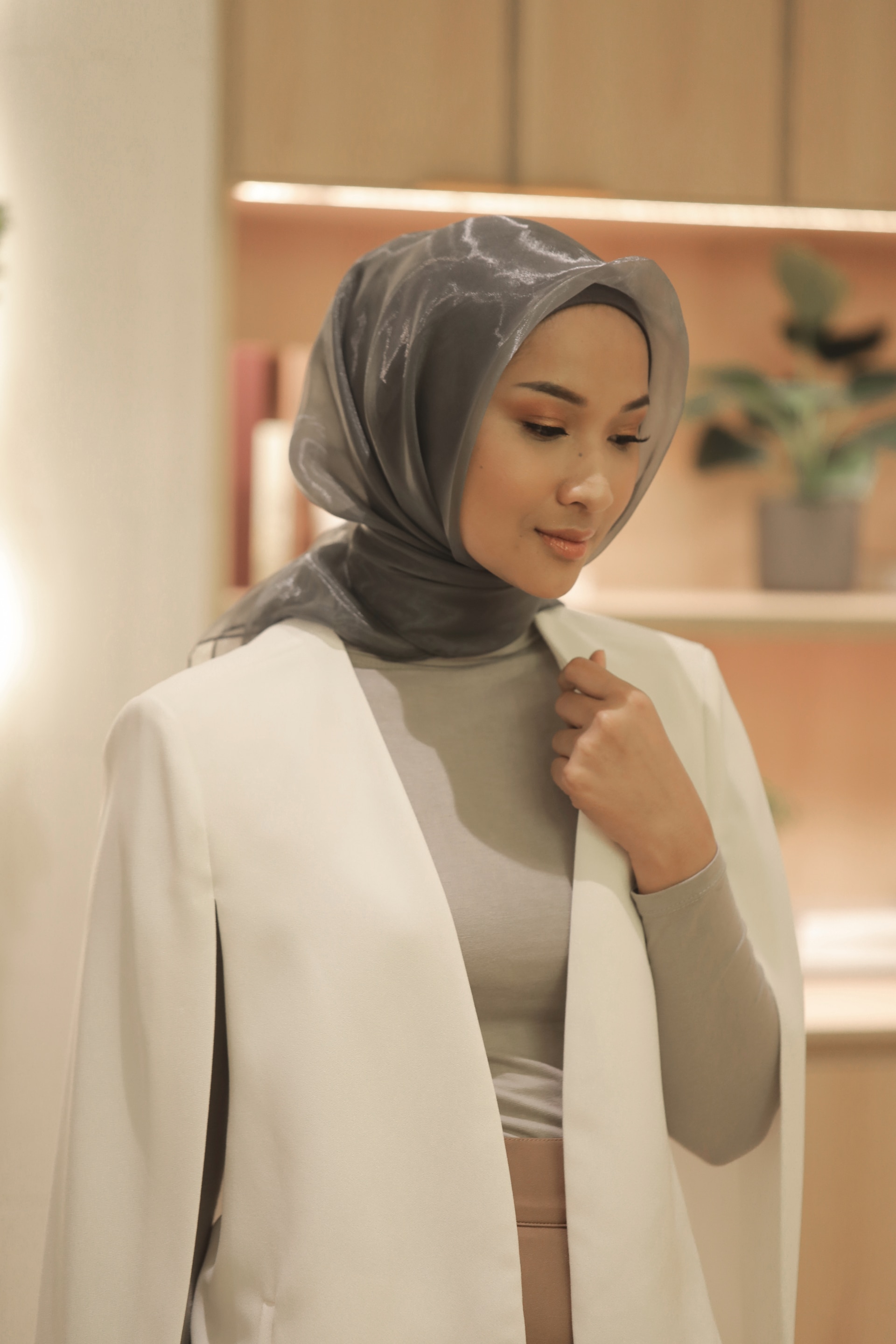 perawatan rambut untuk wanita karir berhijab