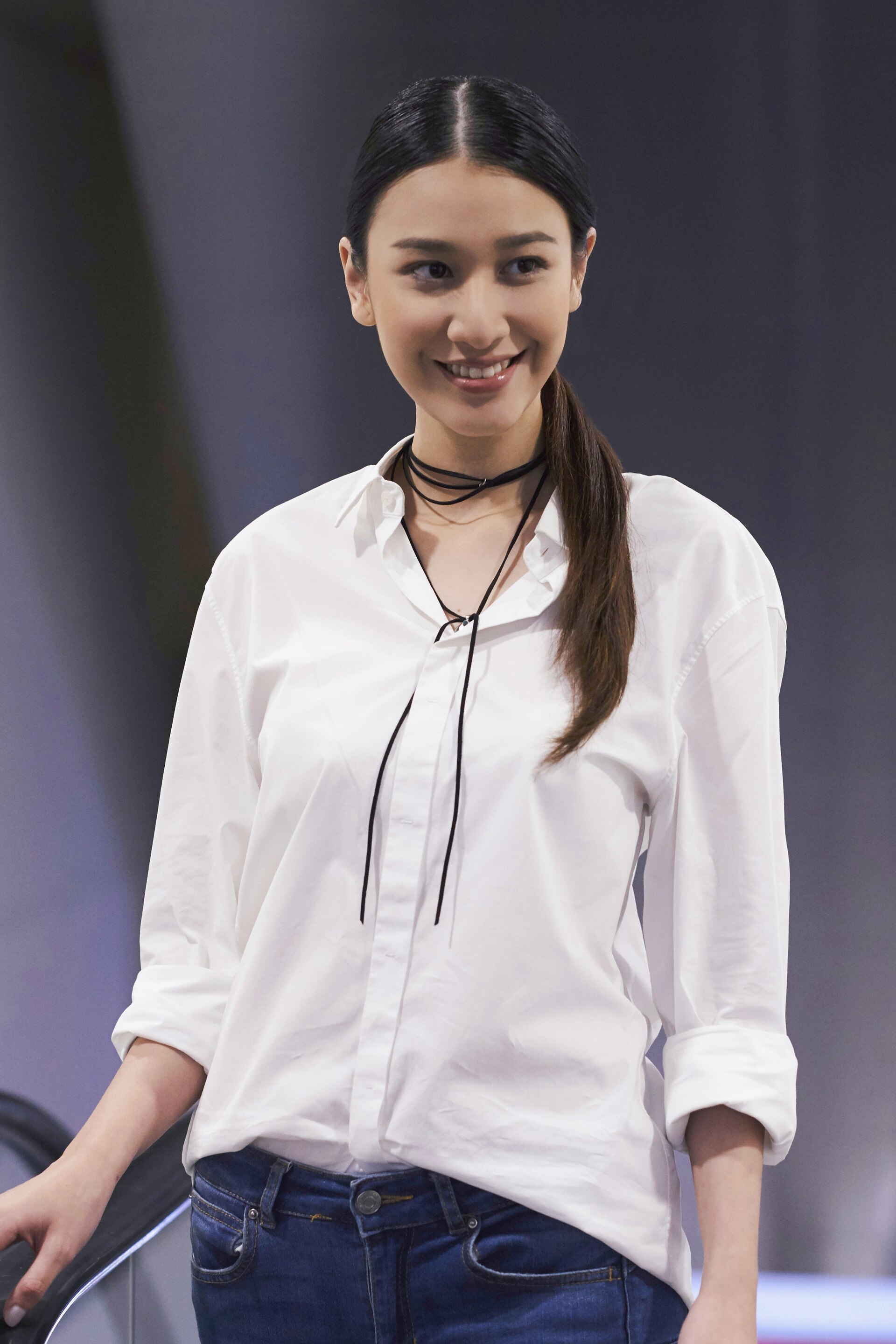 ทรงหางม้าต่ำแสกกลางสวย