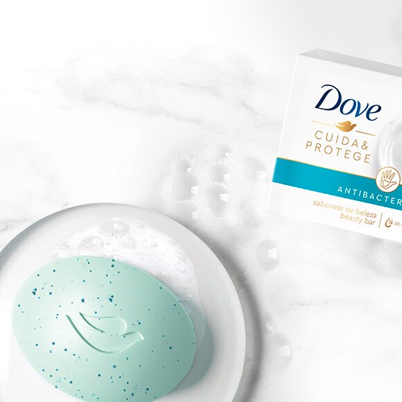 Escolha produtos de higiene específicos para a hidratação da pele seca