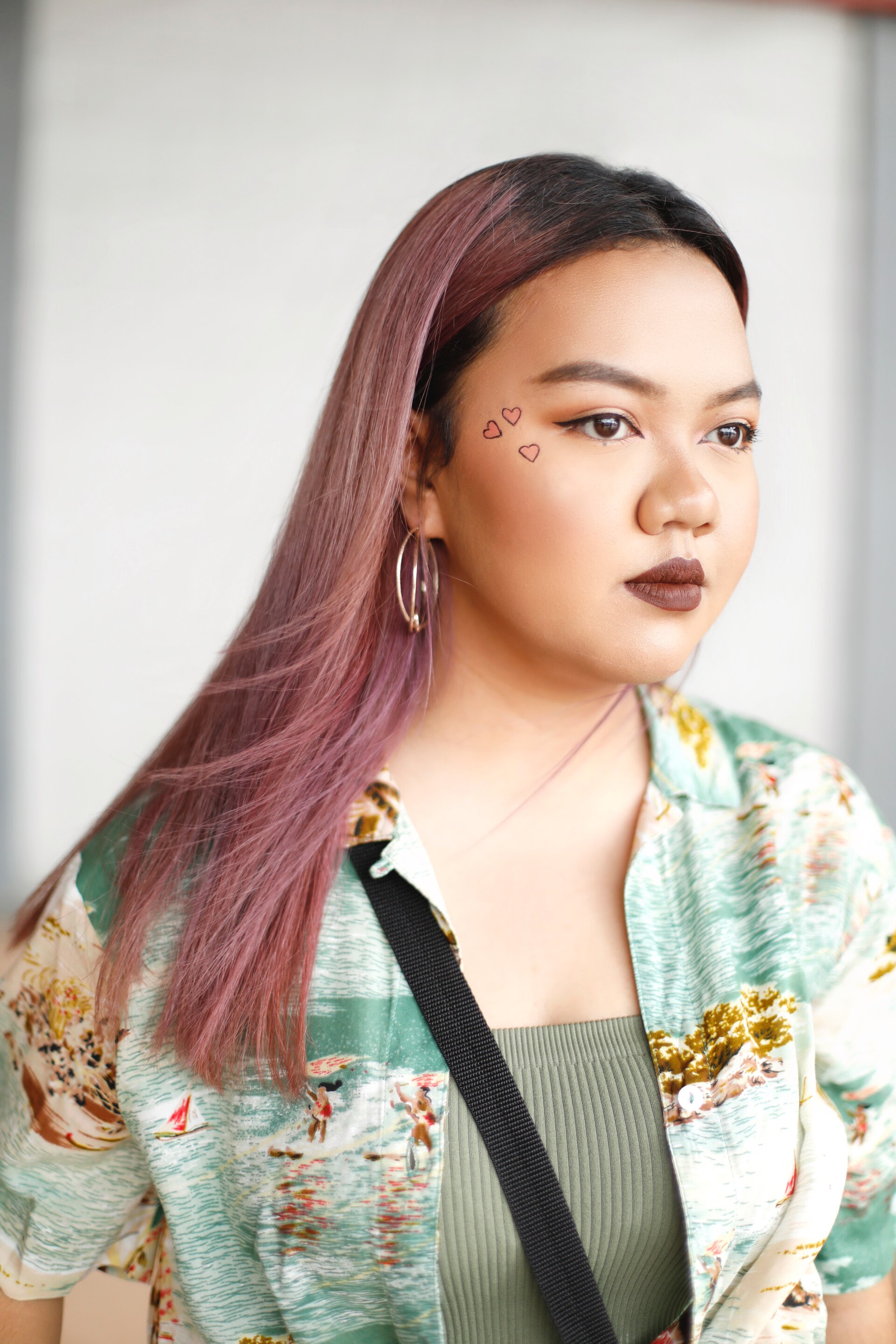 Gunakan warna rambut vivid untuk menyanjung. (Foto: Natasha Estelle)