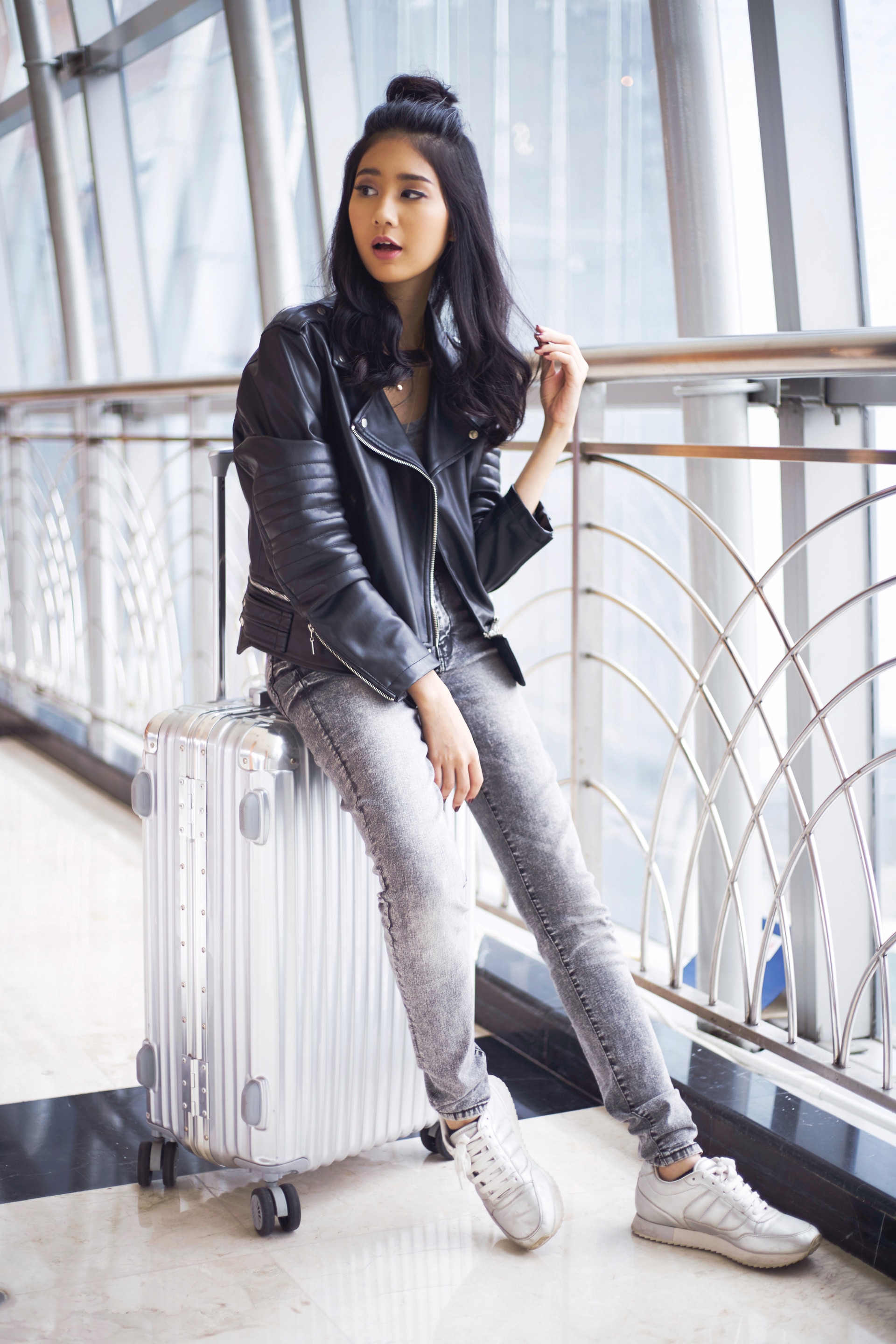 Tips rambut tetap kece saat liburan di negara empat musim. (Foto: Hariono Halim)