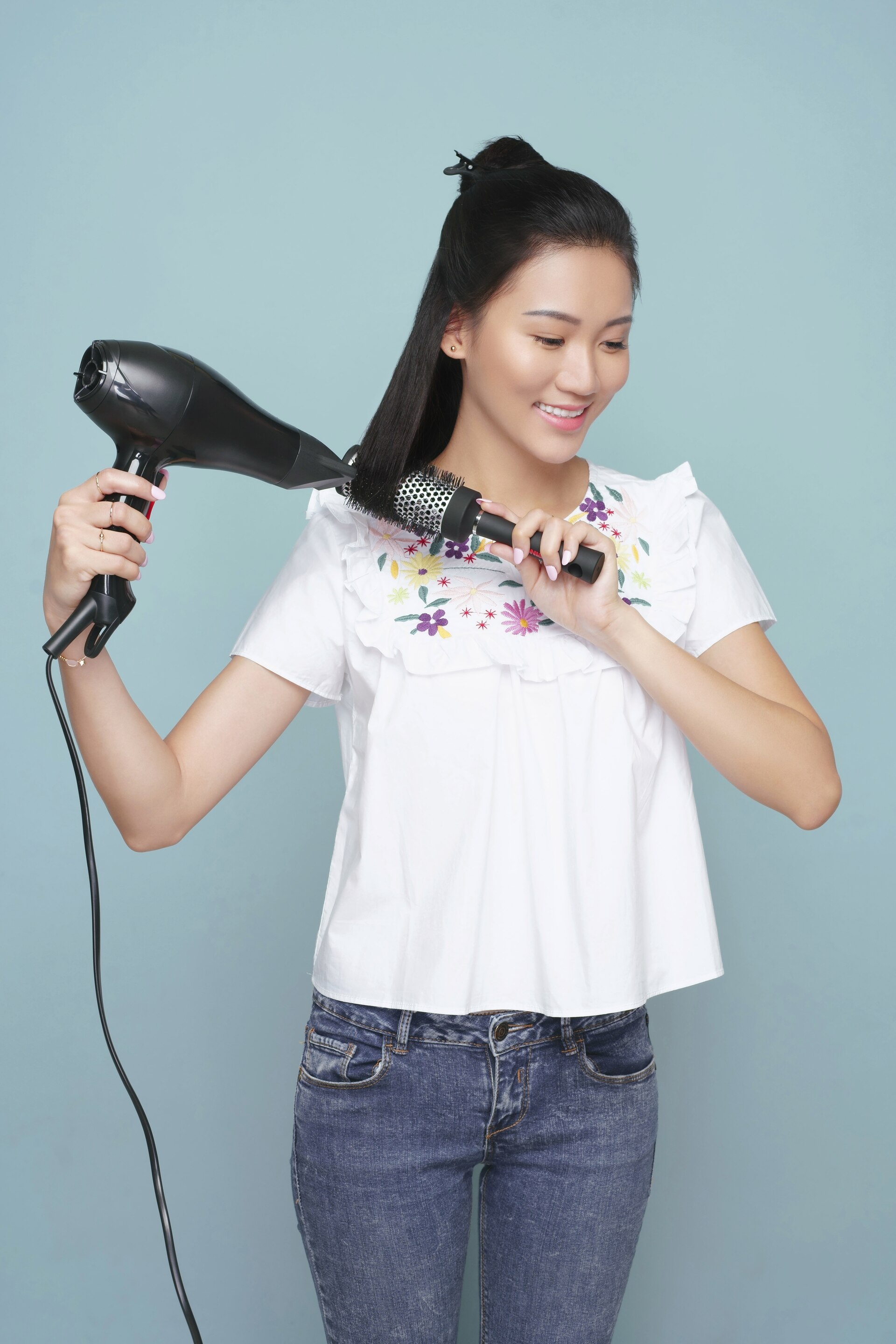 blow rambut sedikit demi sedikit