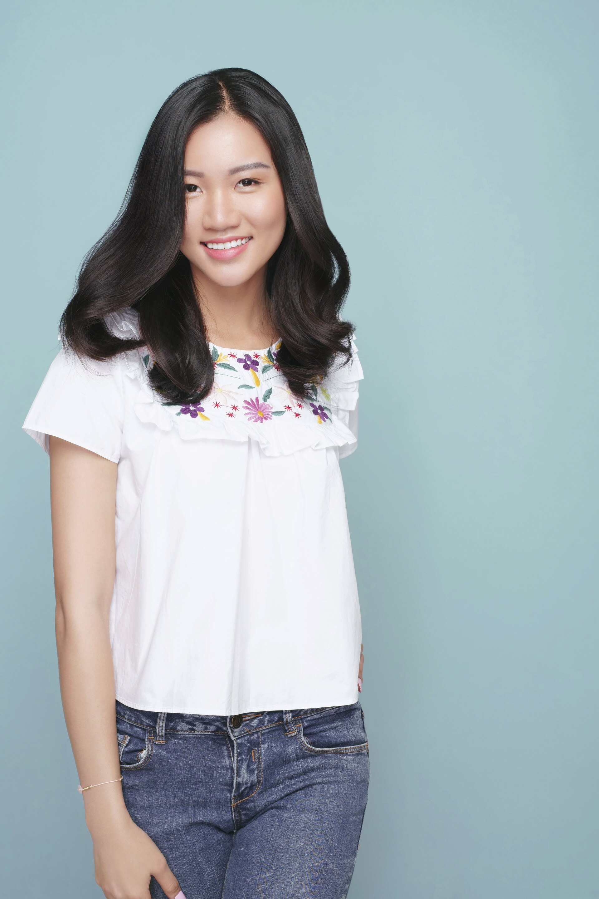 Blow rambut bisa menyiasati rambut tipis dan kempes. (Foto: Hariono Halim)