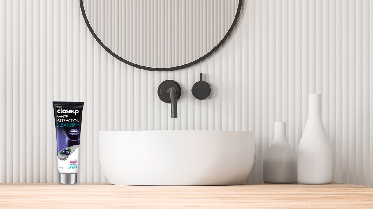 Closeup White Attraction 2.5x Whitening Power Acai Berry