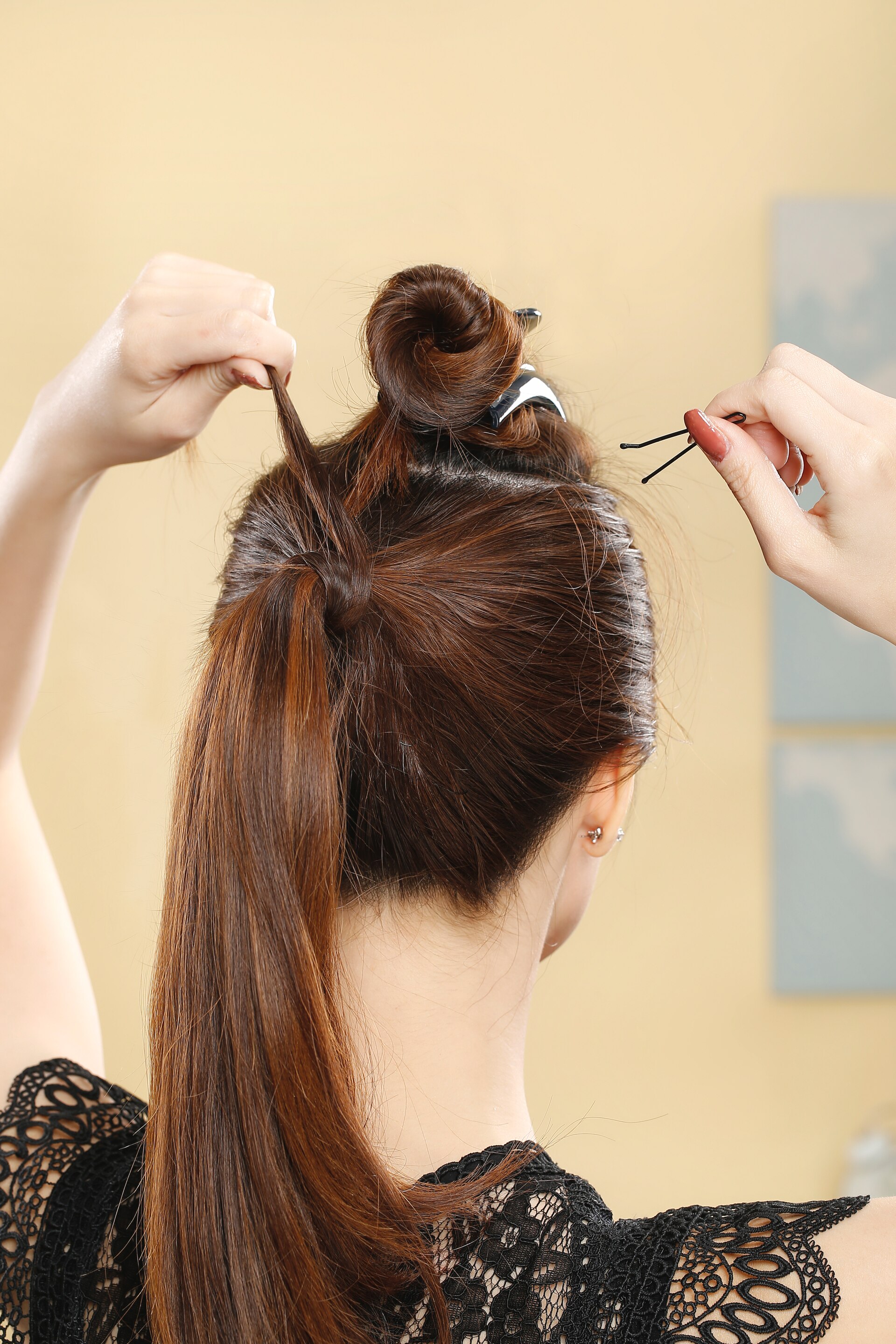 gaya rambut pompadour wanita