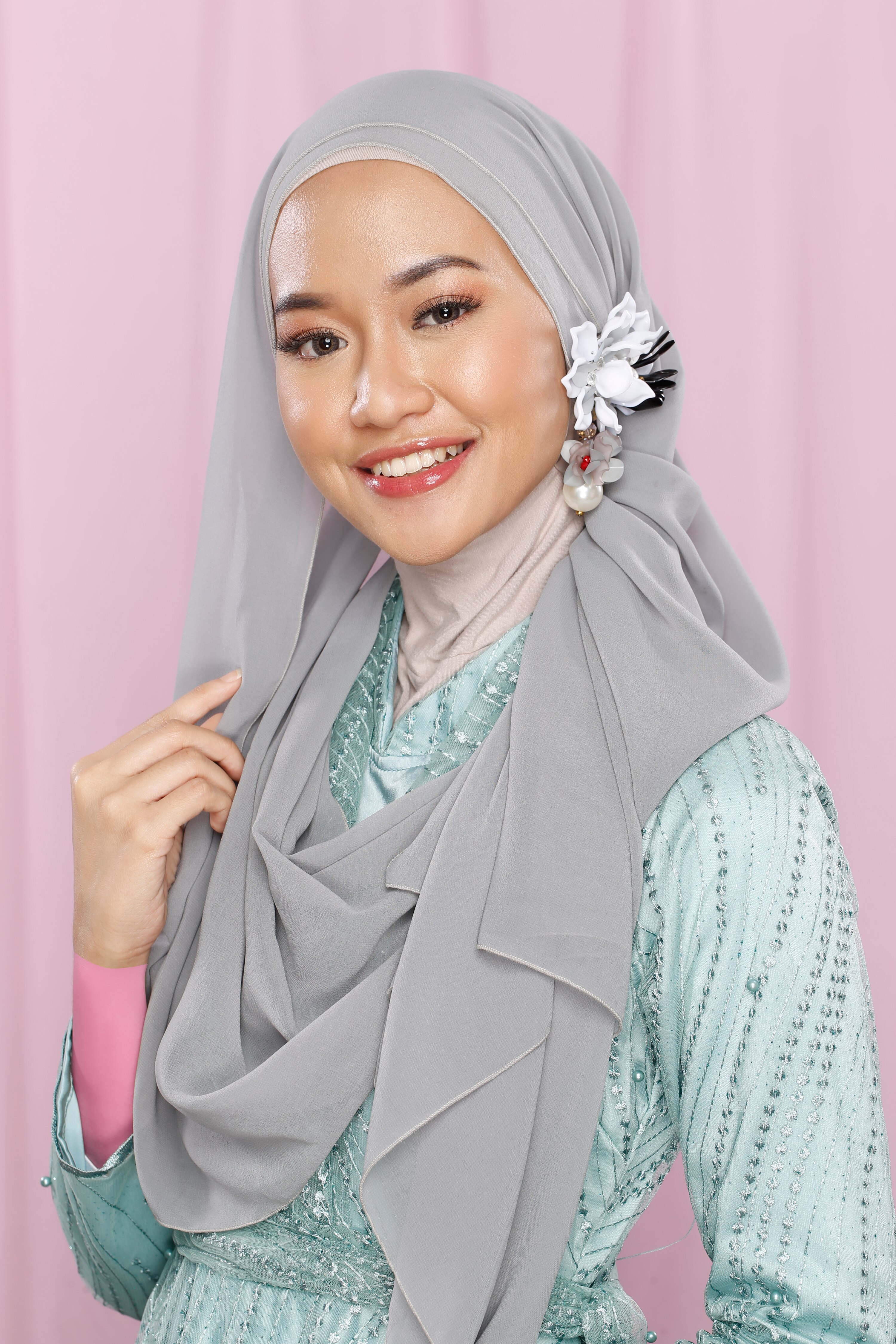 tutorial hijab pesta sifon hasil akhir 1