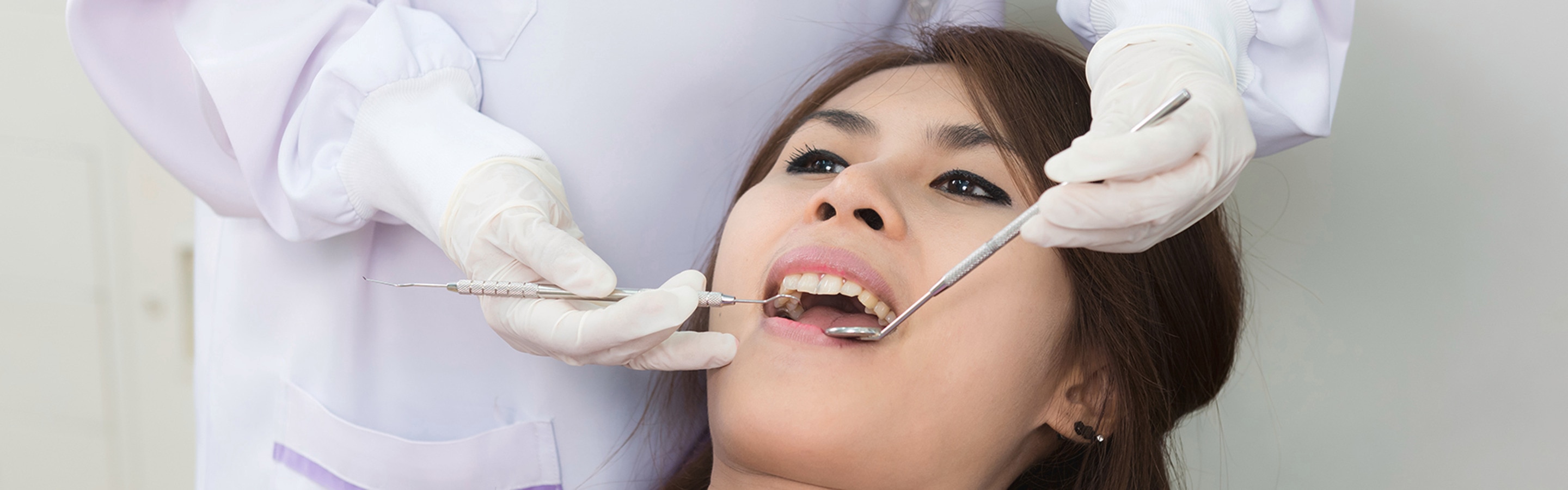Cách nhận biết các triệu chứng răng nhạy cảm và các giải pháp.