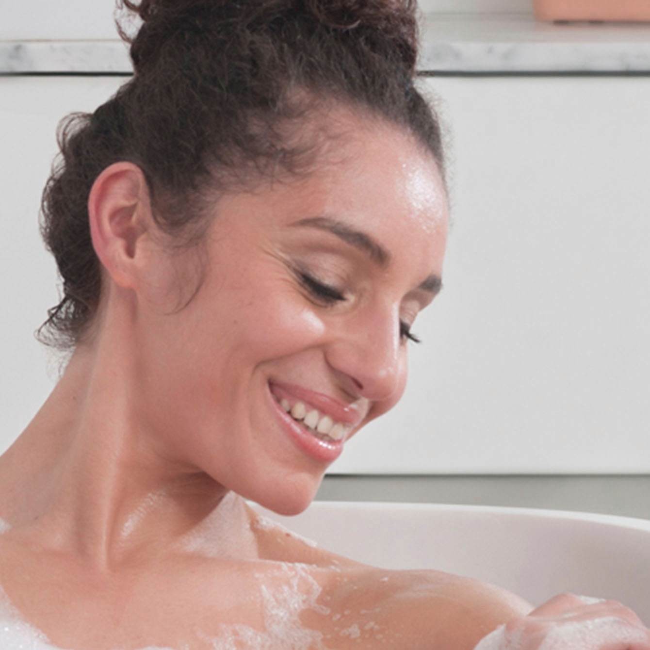 Skin secrets: a guide to skin care in the bath and shower