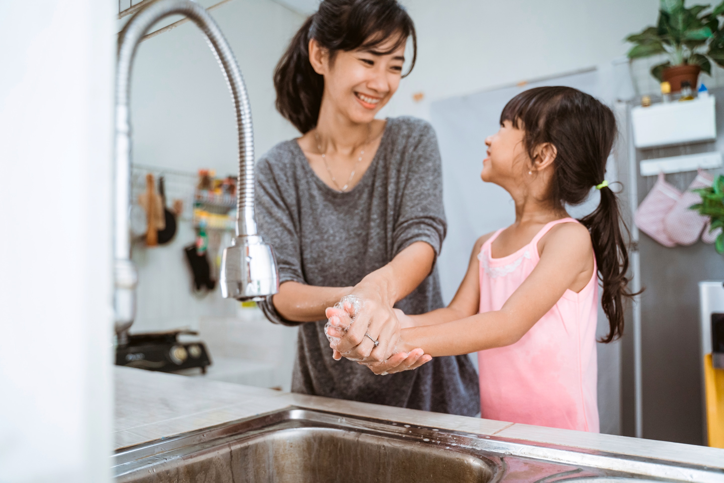 3 Handwashing Tips to Prevent Dry Hands