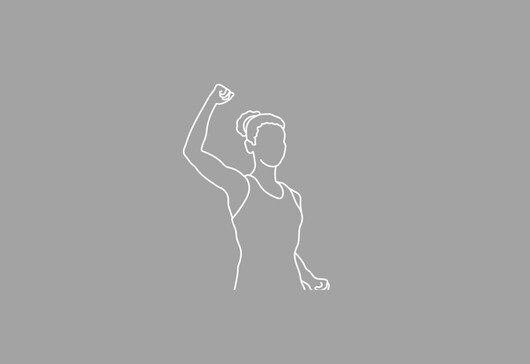 Mujer levantando su brazo. 