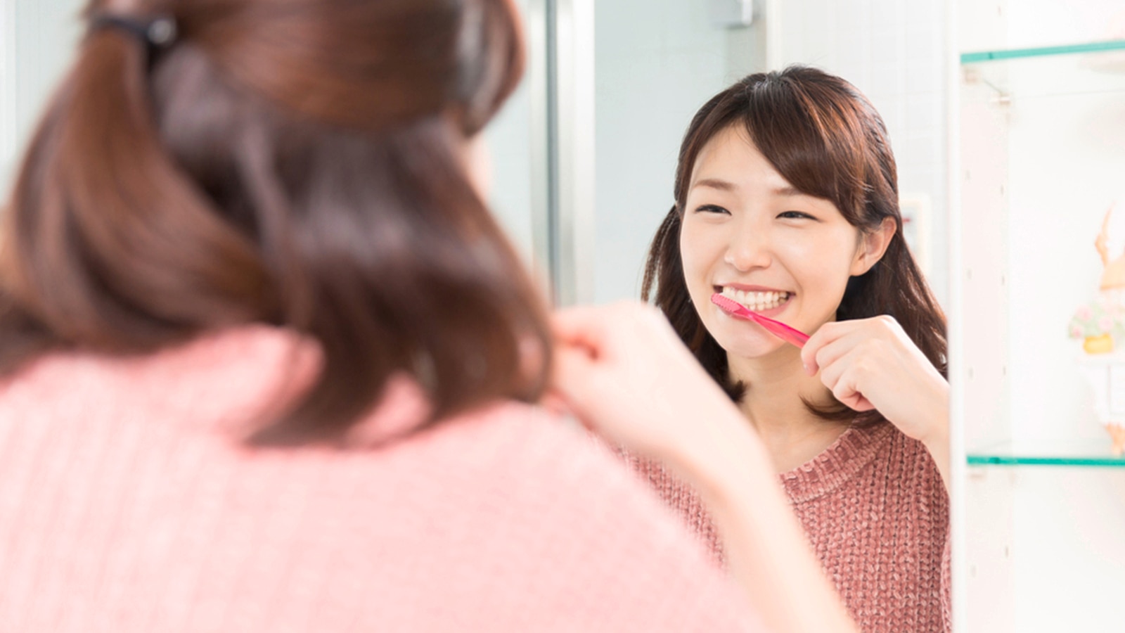 Cara Meredakan Gigi Goyang dan Sakit dengan Bahan Alami